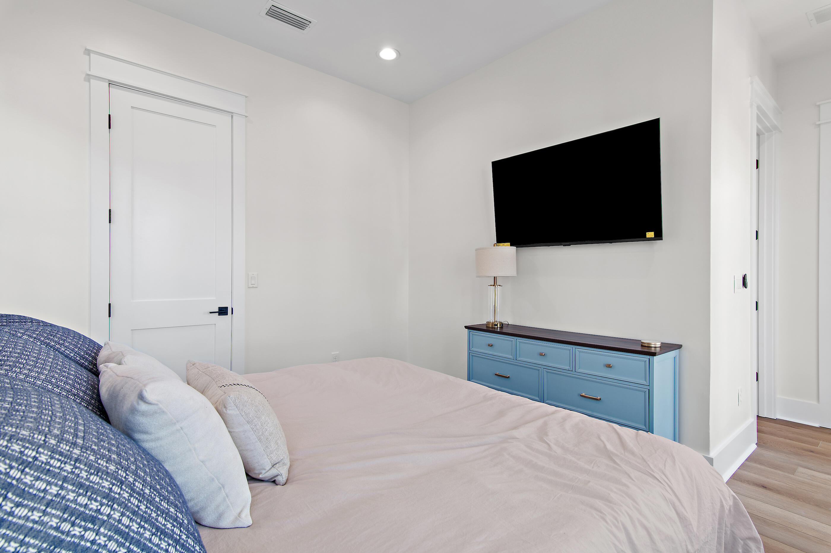 EMERALD WATERS VILLAGE - Residential