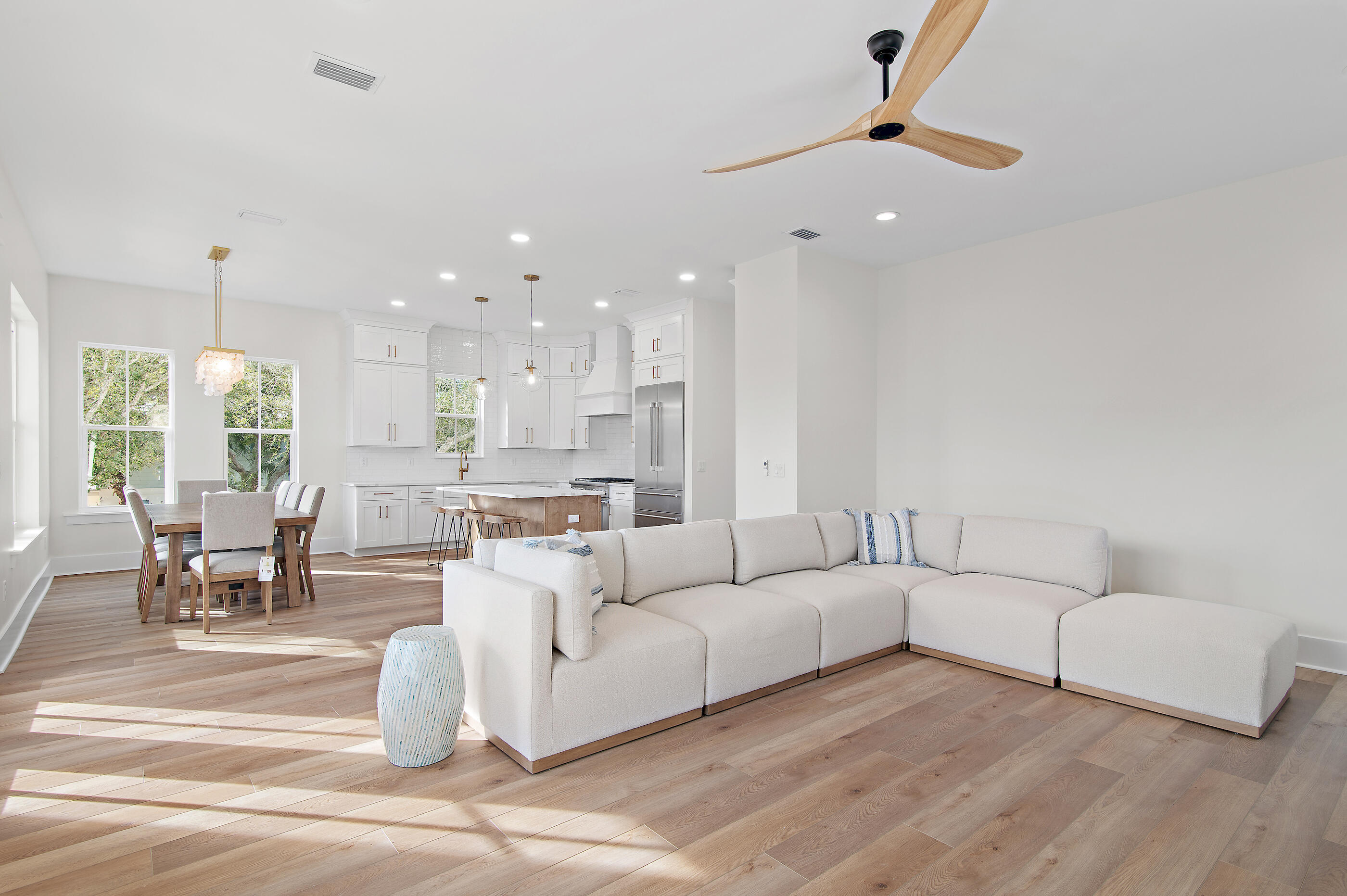 EMERALD WATERS VILLAGE - Residential