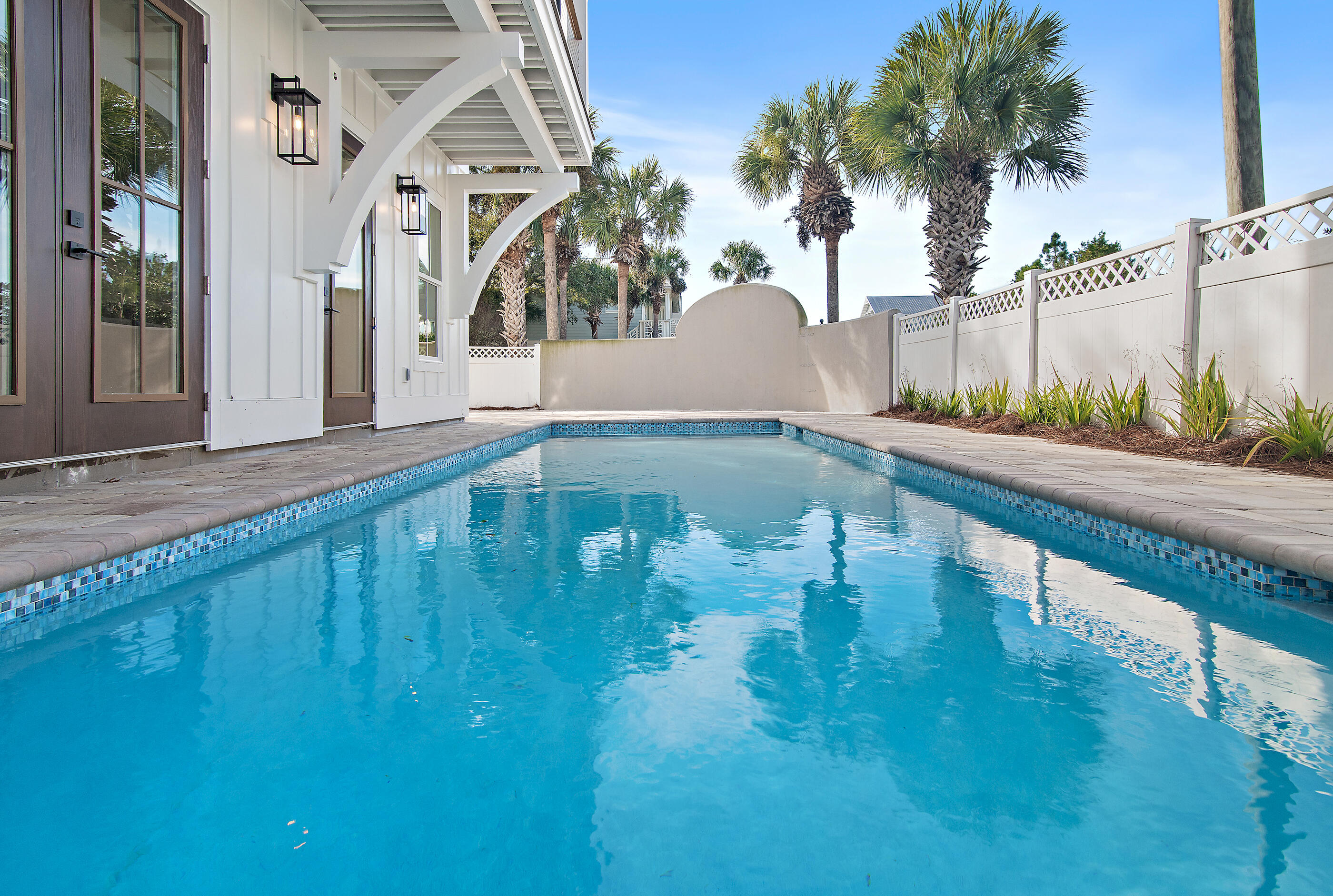 EMERALD WATERS VILLAGE - Residential