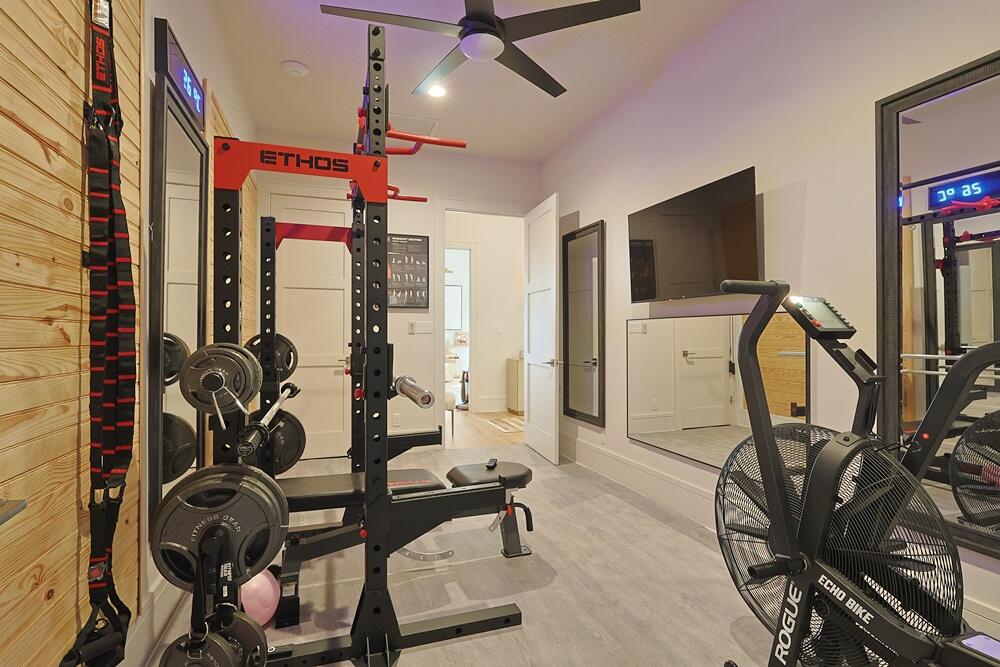 BURNT PINE - Residential