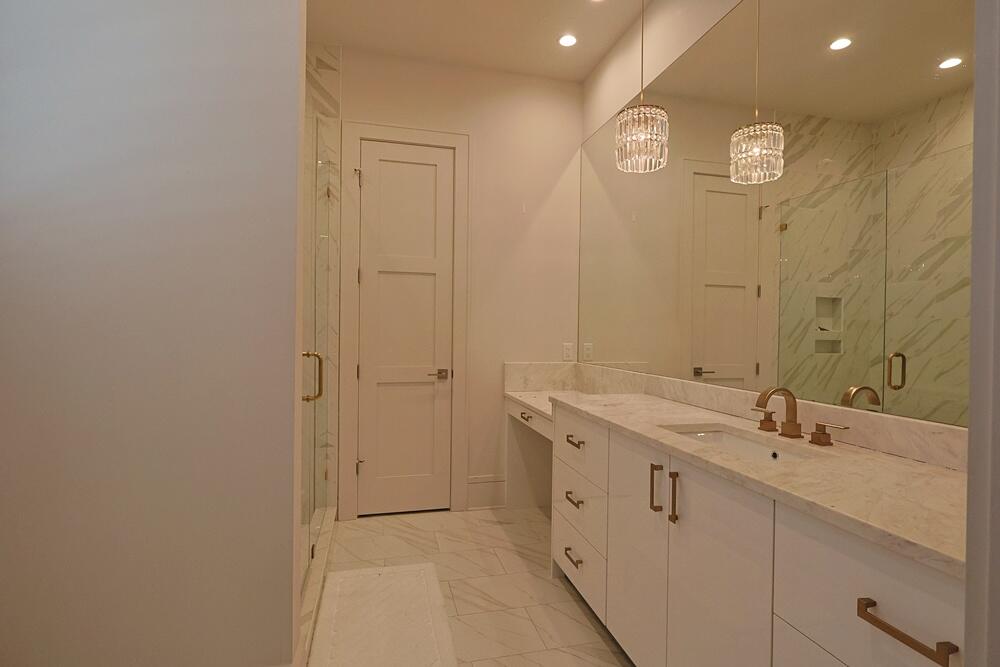 BURNT PINE - Residential