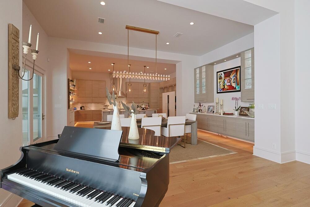 BURNT PINE - Residential