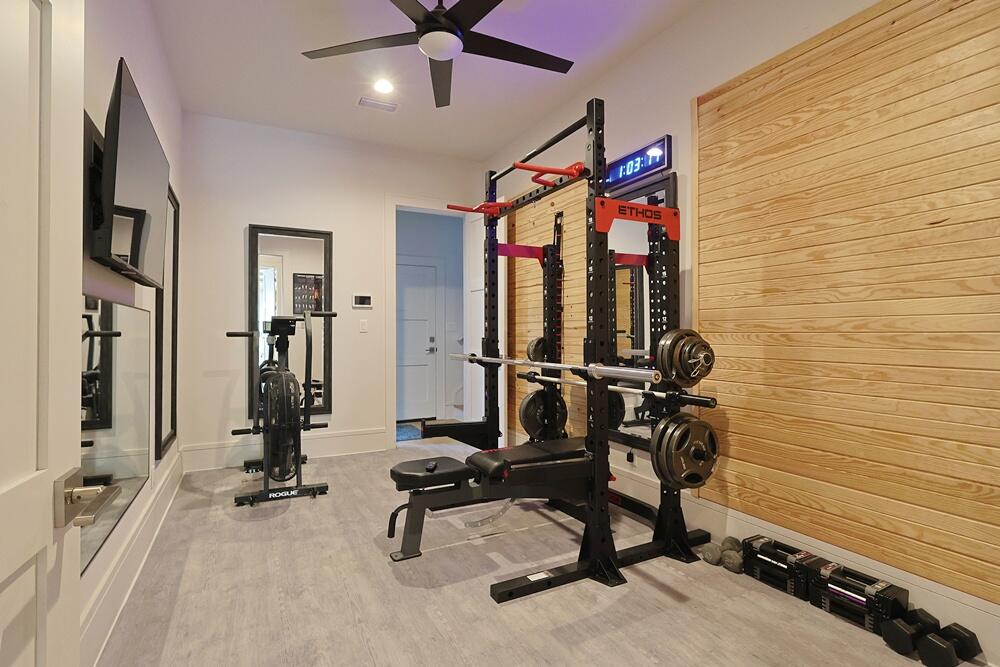 BURNT PINE - Residential