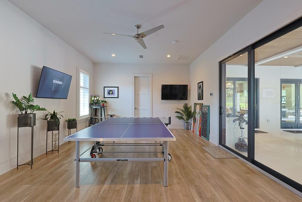 BURNT PINE - Residential