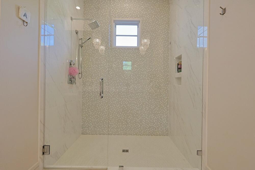 BURNT PINE - Residential