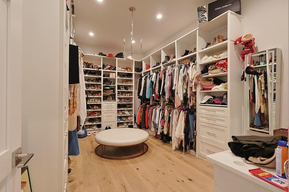 BURNT PINE - Residential