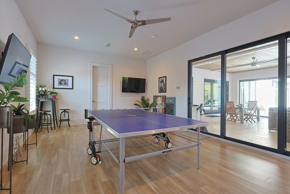 BURNT PINE - Residential