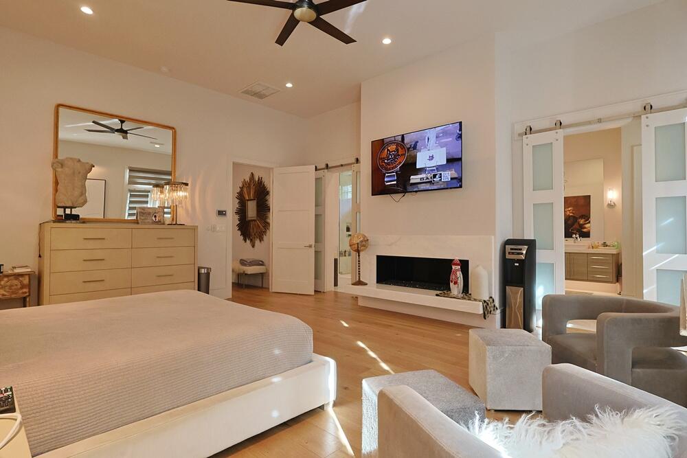 BURNT PINE - Residential