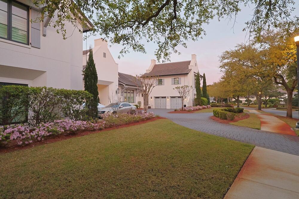 BURNT PINE - Residential