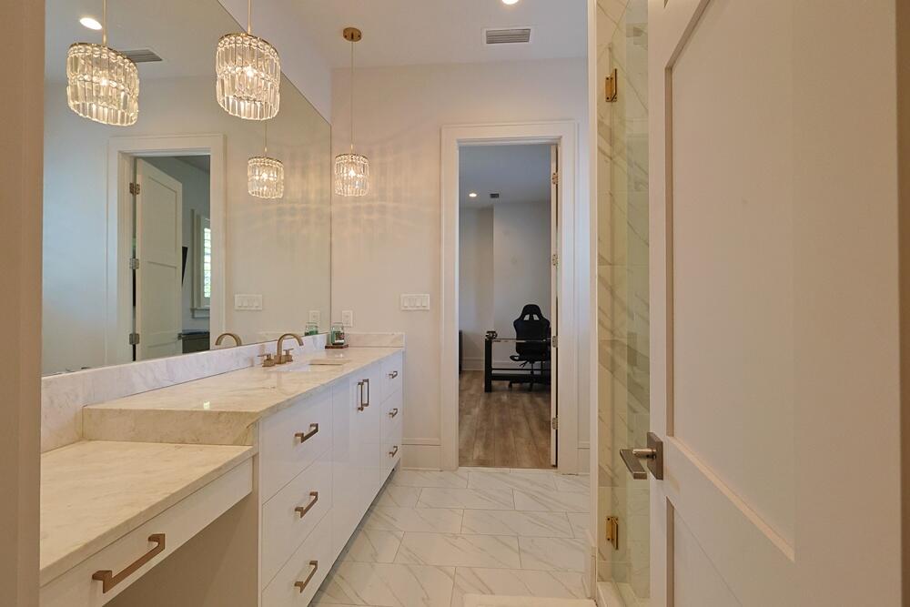 BURNT PINE - Residential