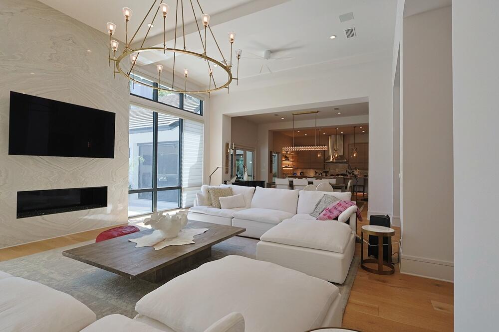 BURNT PINE - Residential