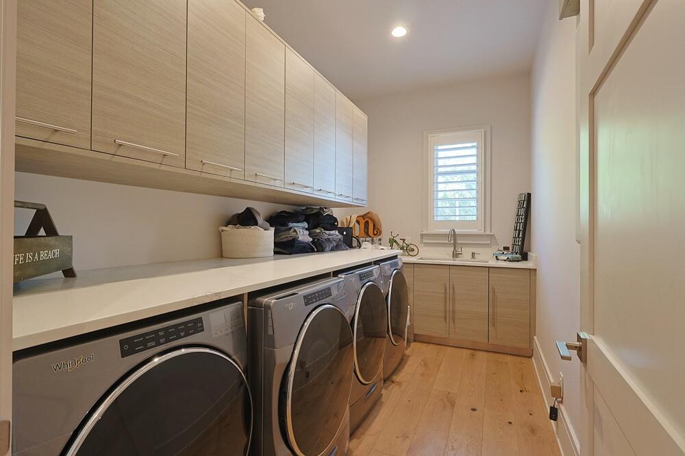 BURNT PINE - Residential