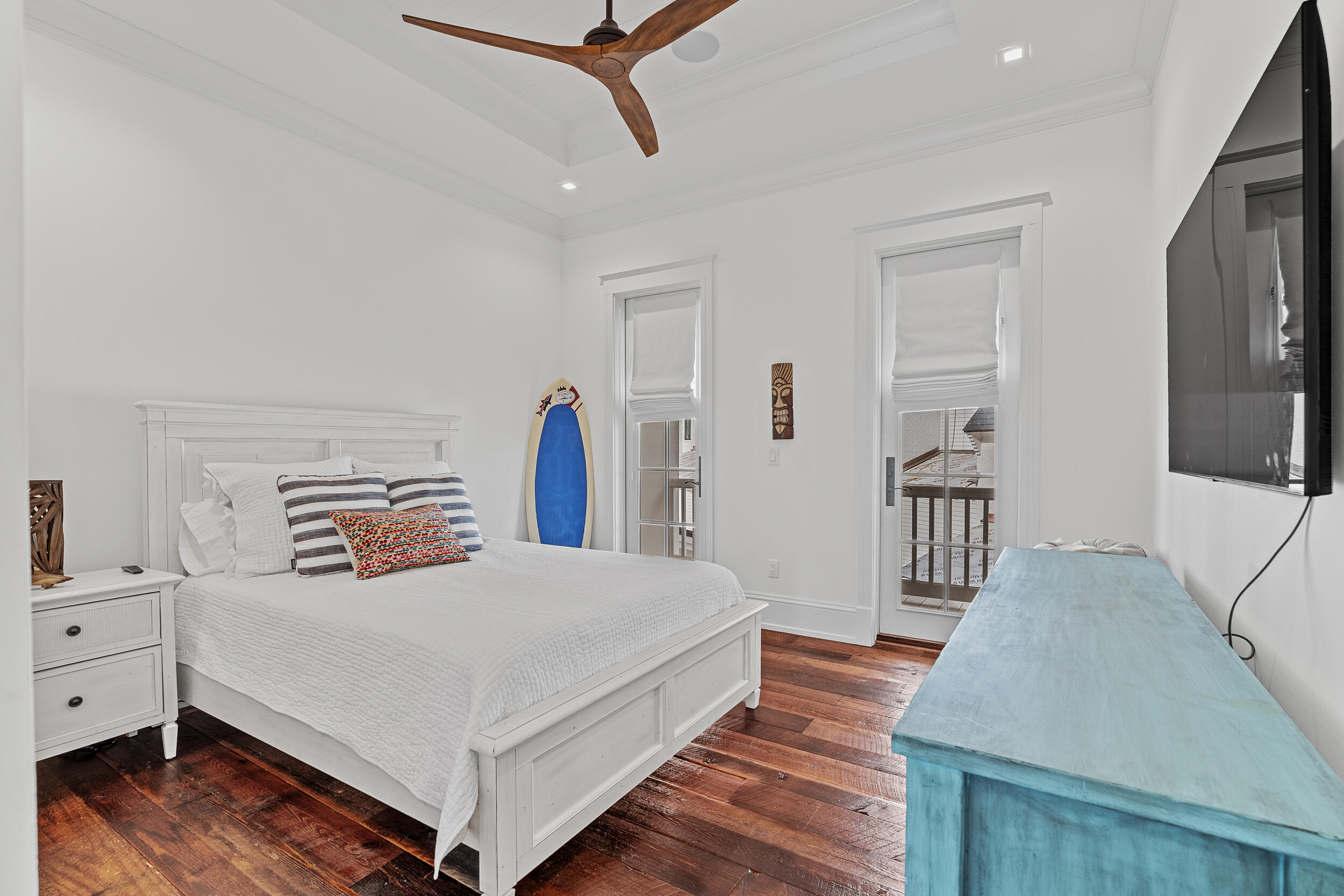 CHURCHILL OAKS - Residential