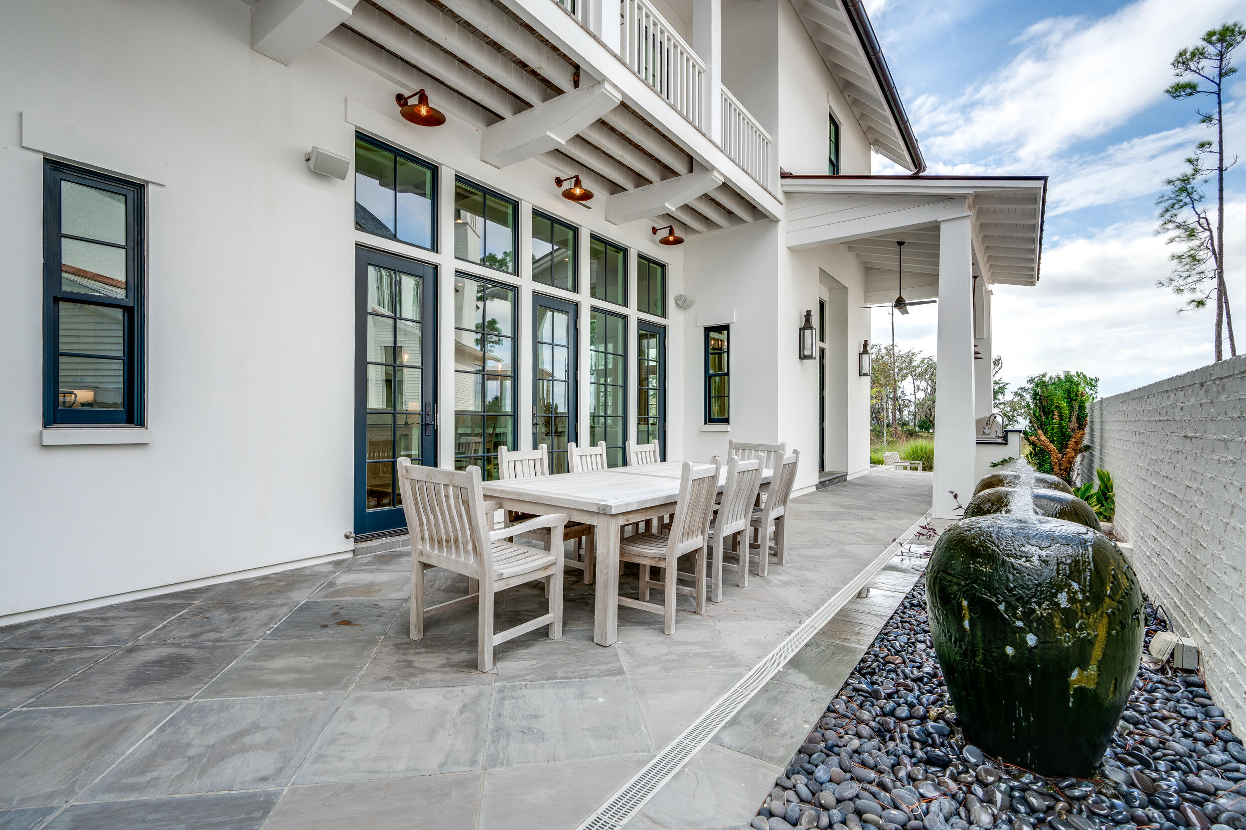 CHURCHILL OAKS - Residential