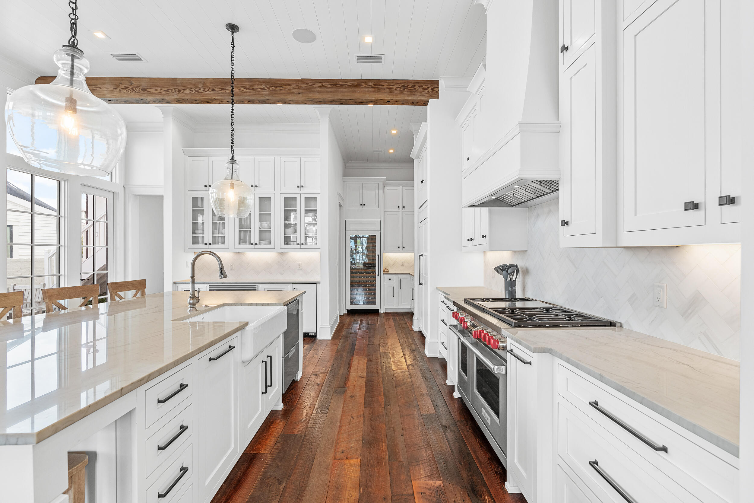 CHURCHILL OAKS - Residential