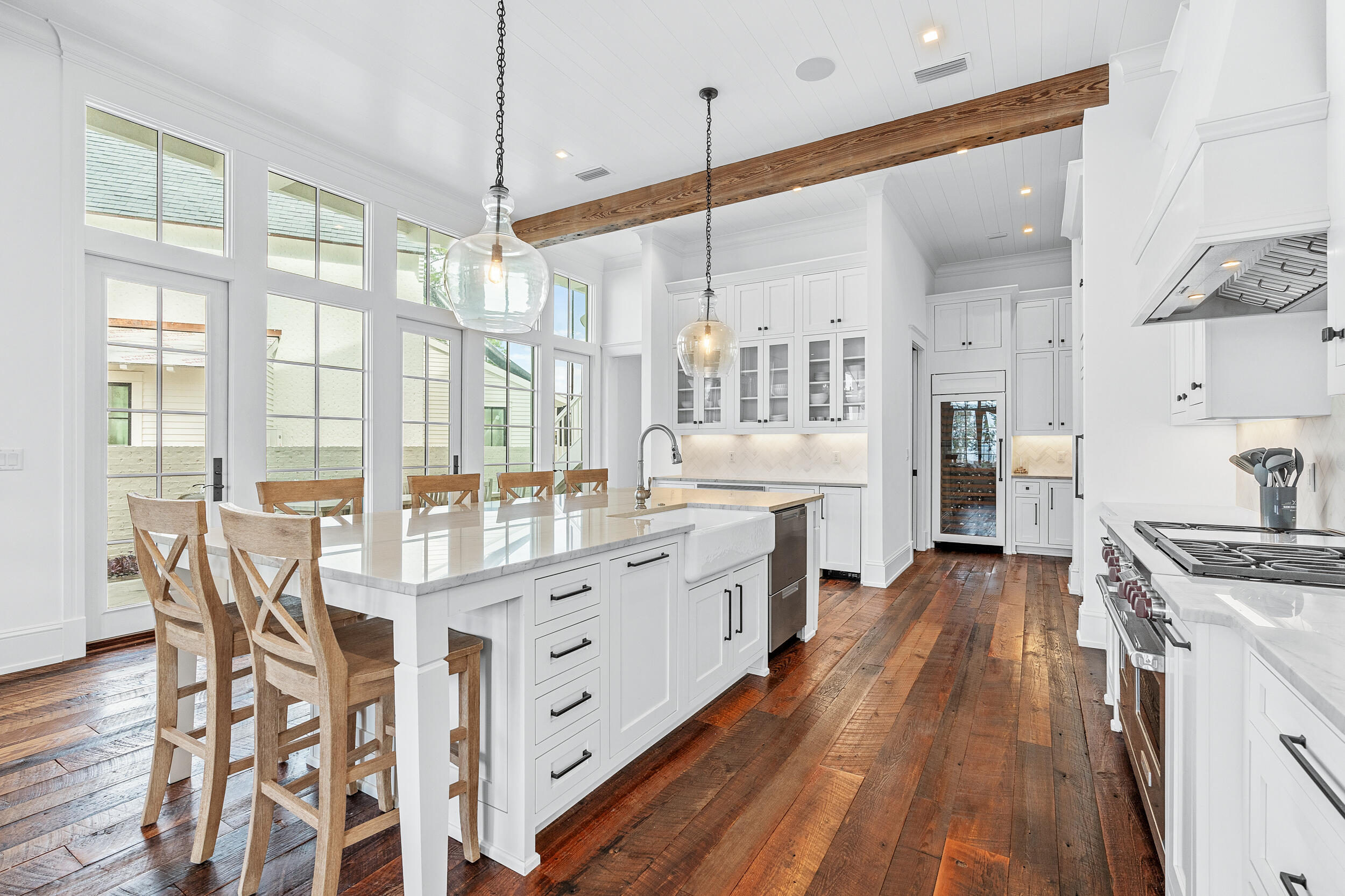 CHURCHILL OAKS - Residential