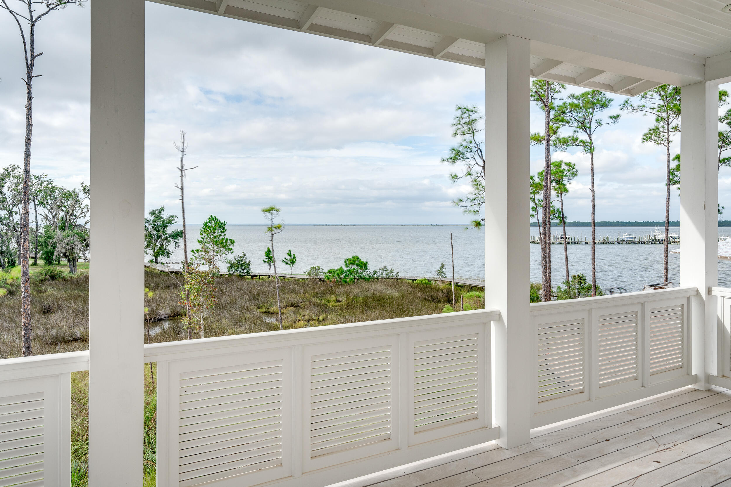 CHURCHILL OAKS - Residential