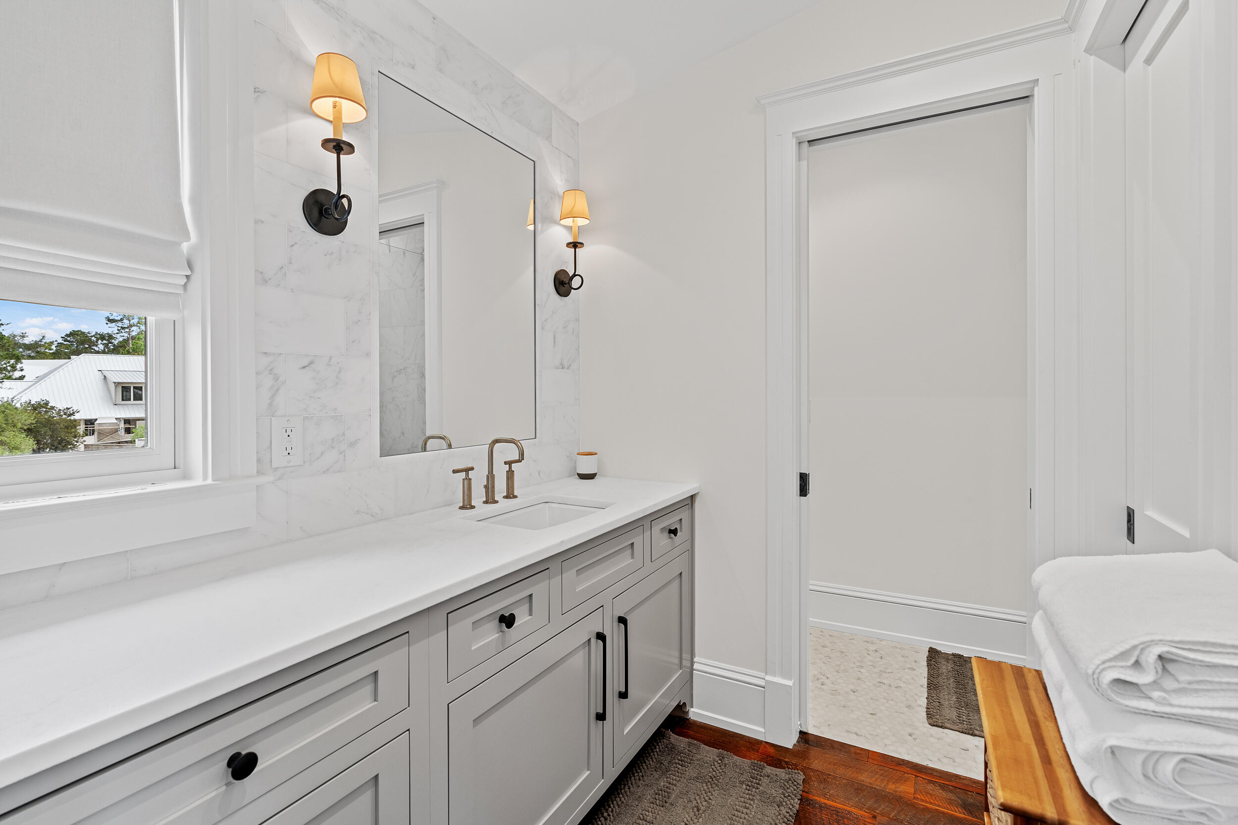 CHURCHILL OAKS - Residential