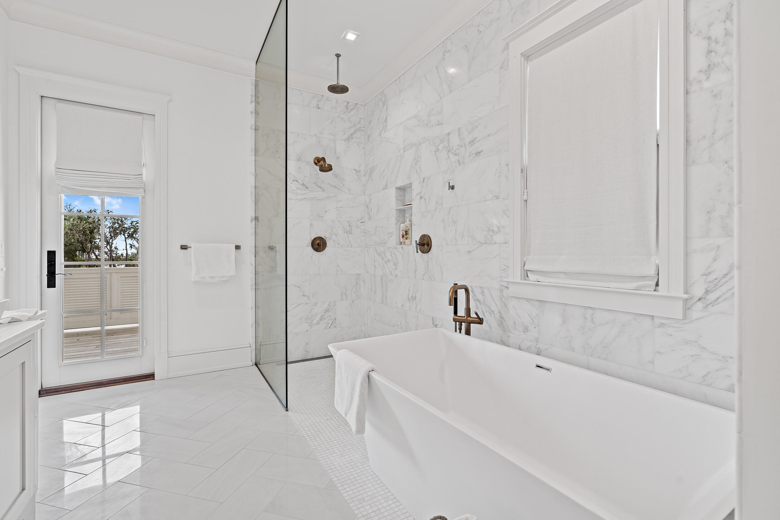 CHURCHILL OAKS - Residential