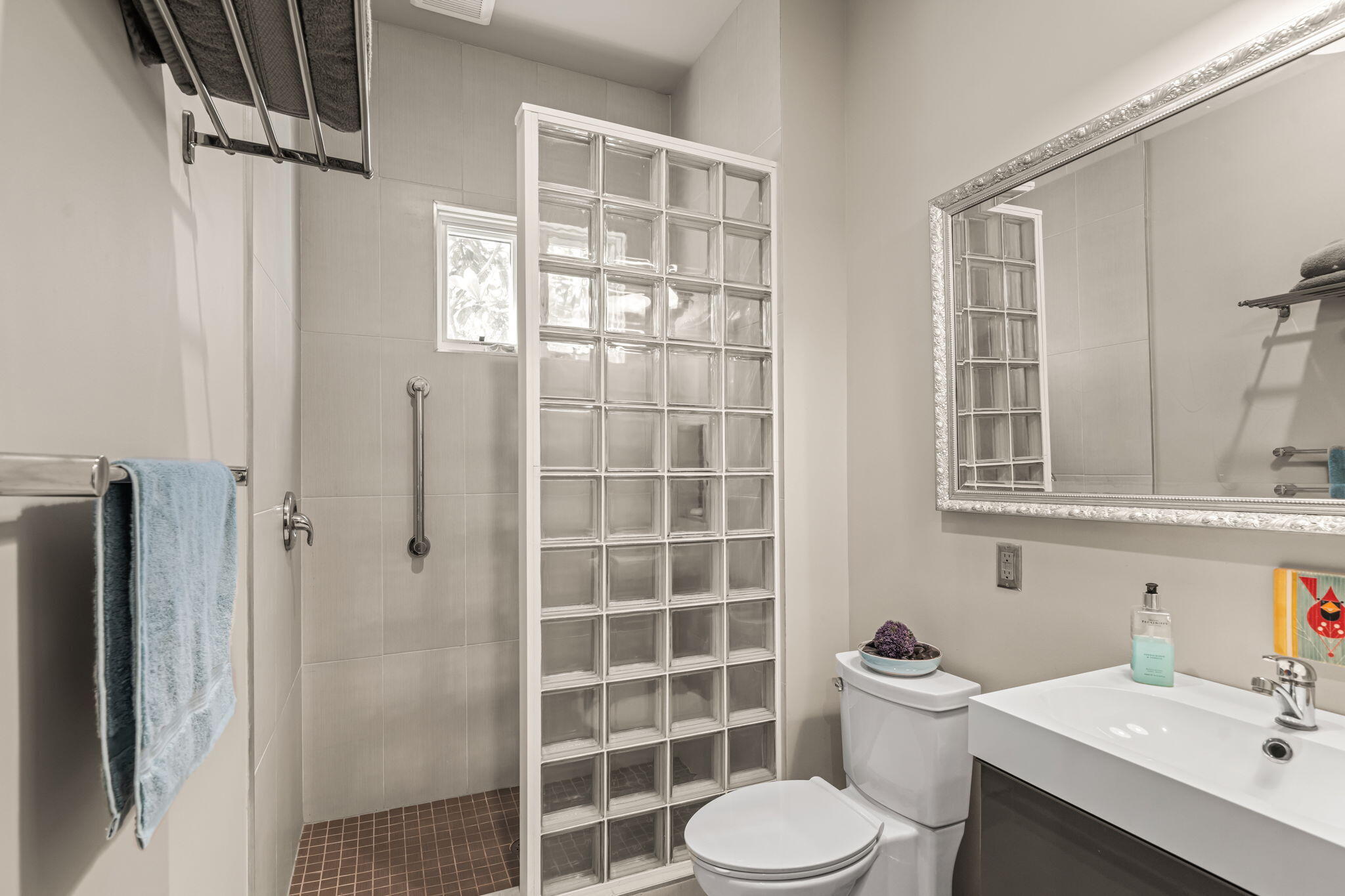 LAKE SHORE ESTATES - Residential