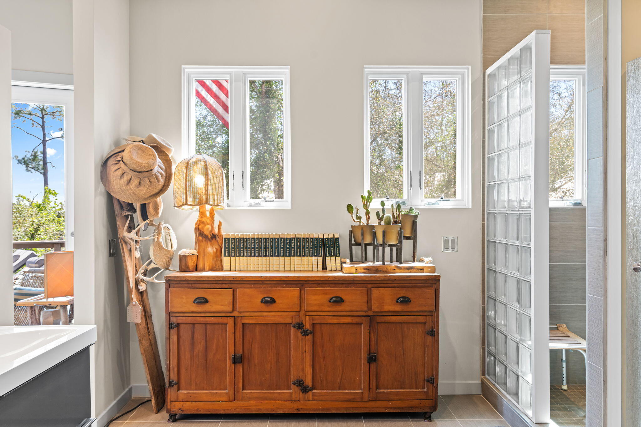 LAKE SHORE ESTATES - Residential