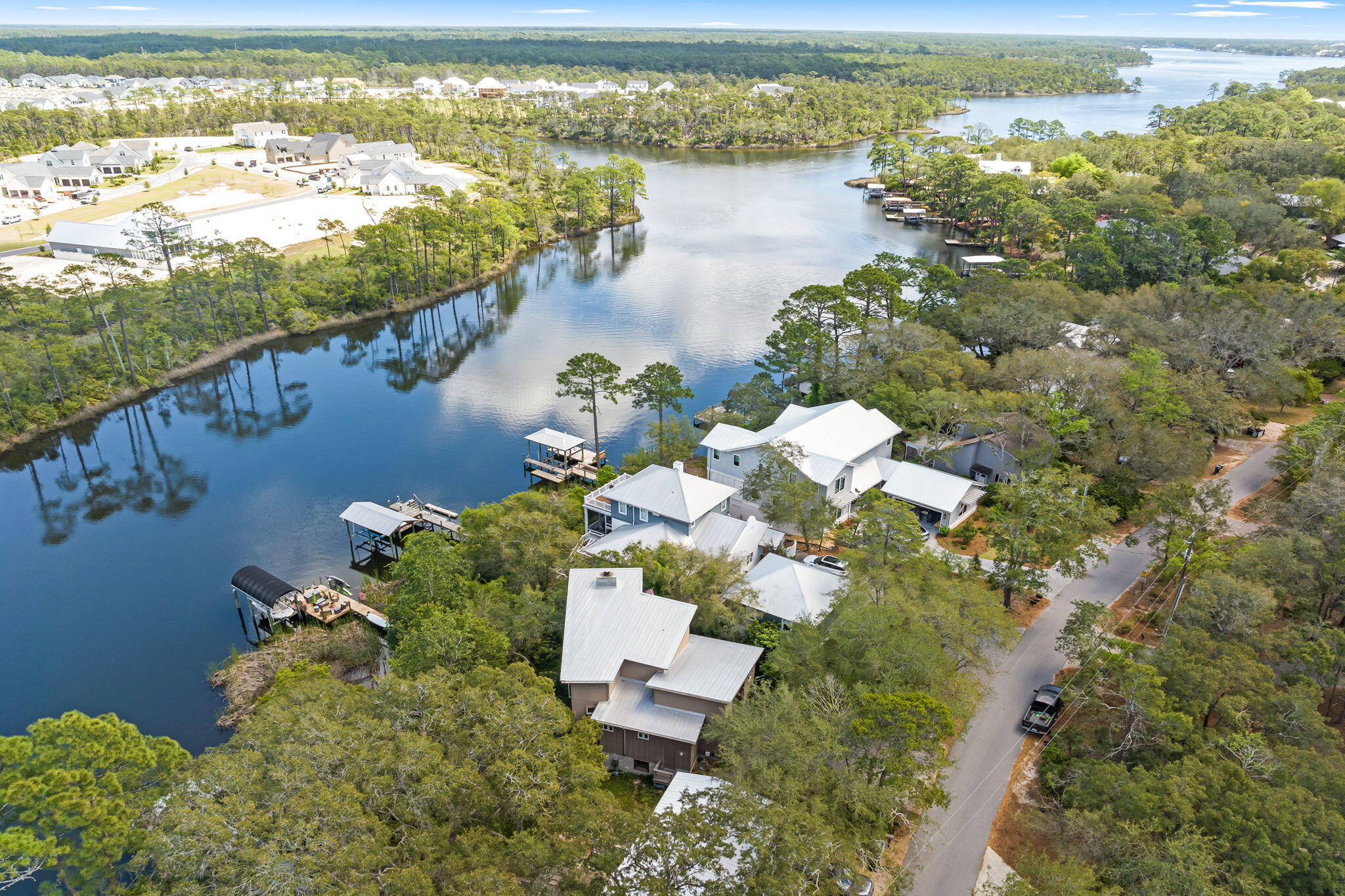 LAKE SHORE ESTATES - Residential