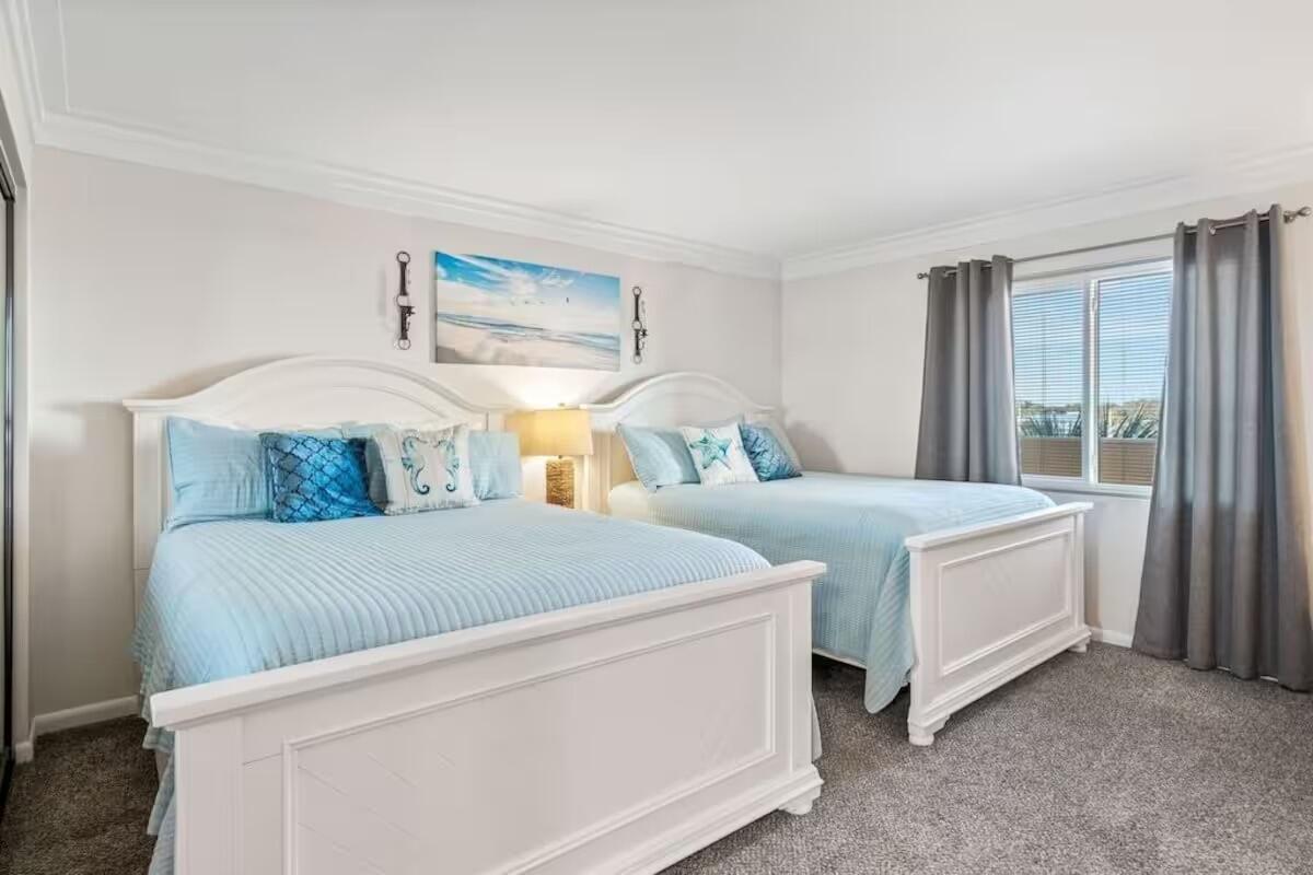 SURF DWELLER CONDO - Residential