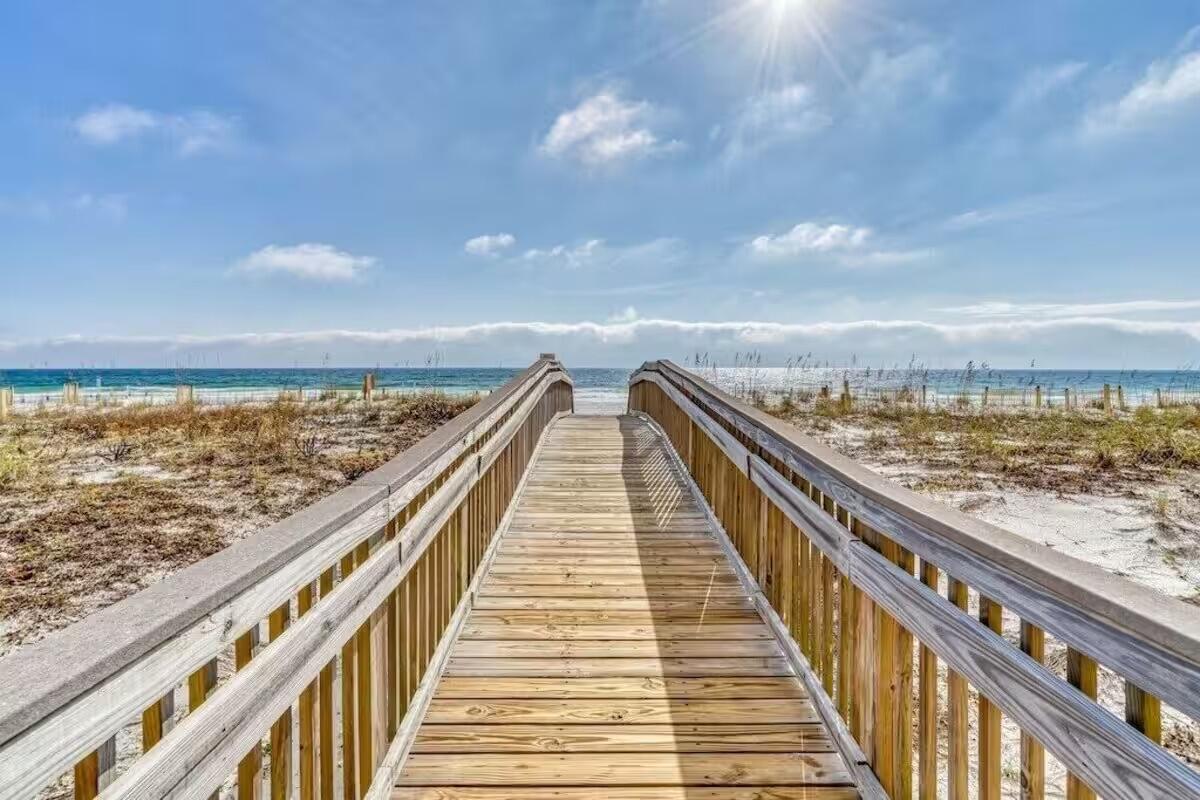 SURF DWELLER CONDO - Residential