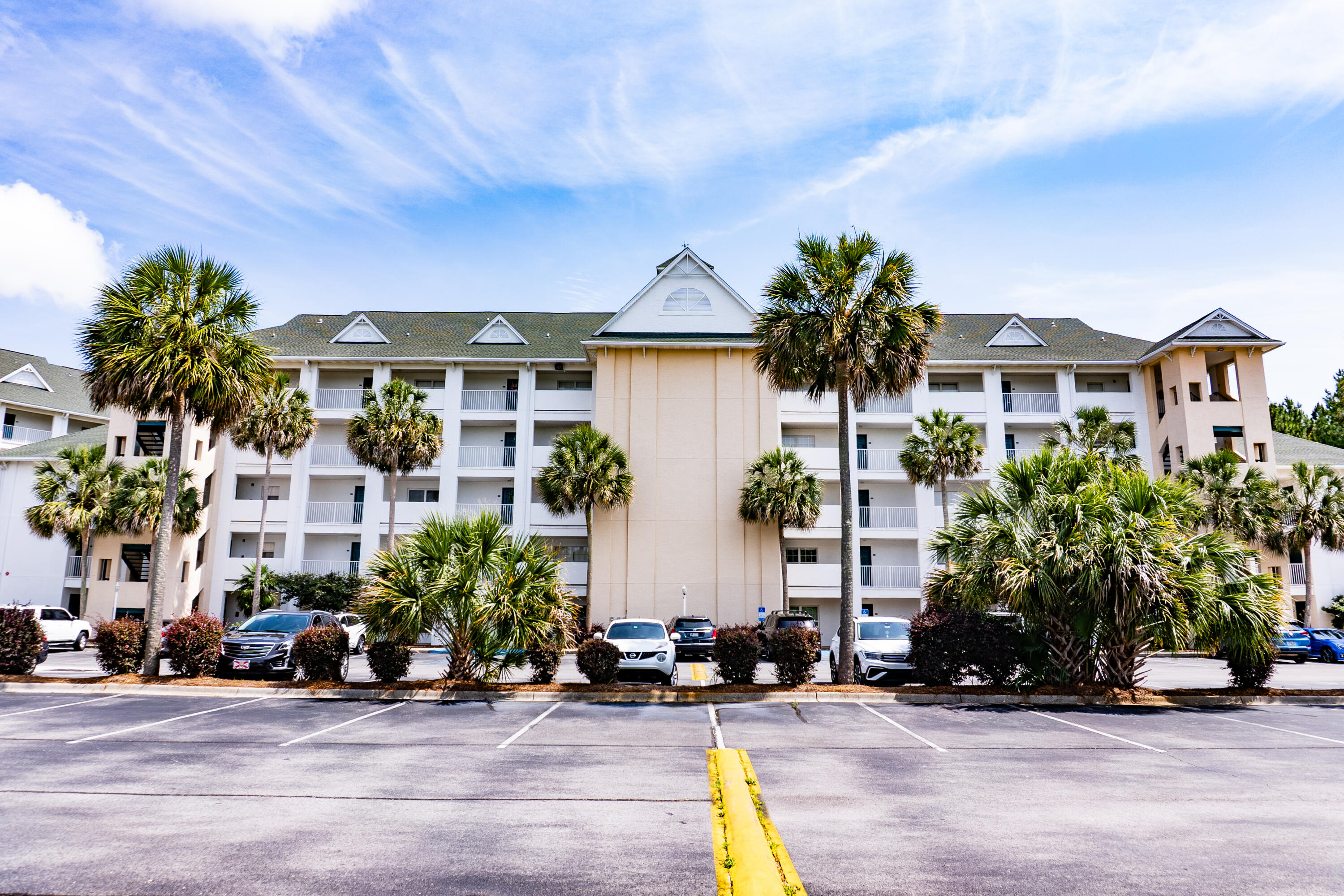 FLORIDA CLUB - Residential Lease