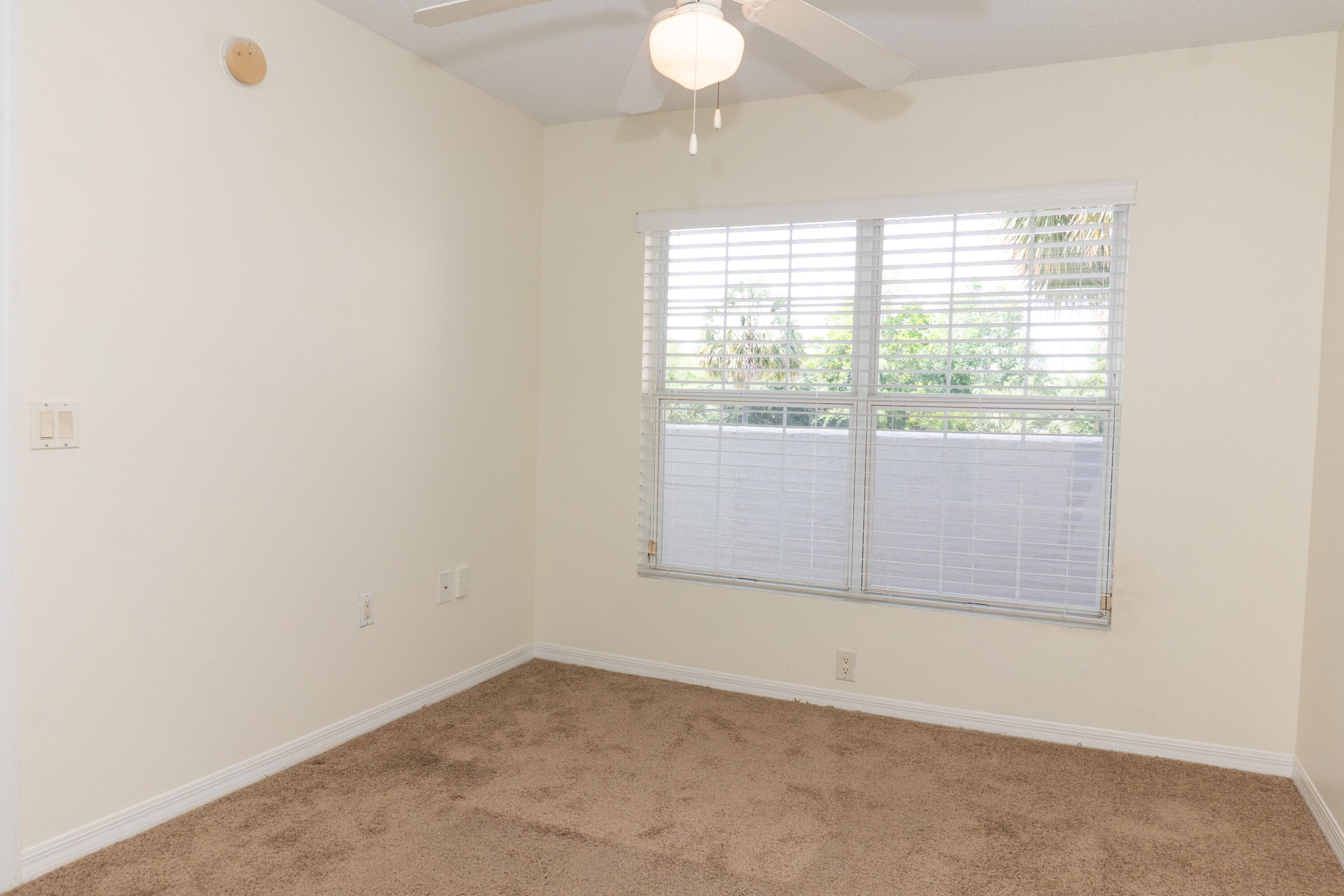 FLORIDA CLUB - Residential Lease