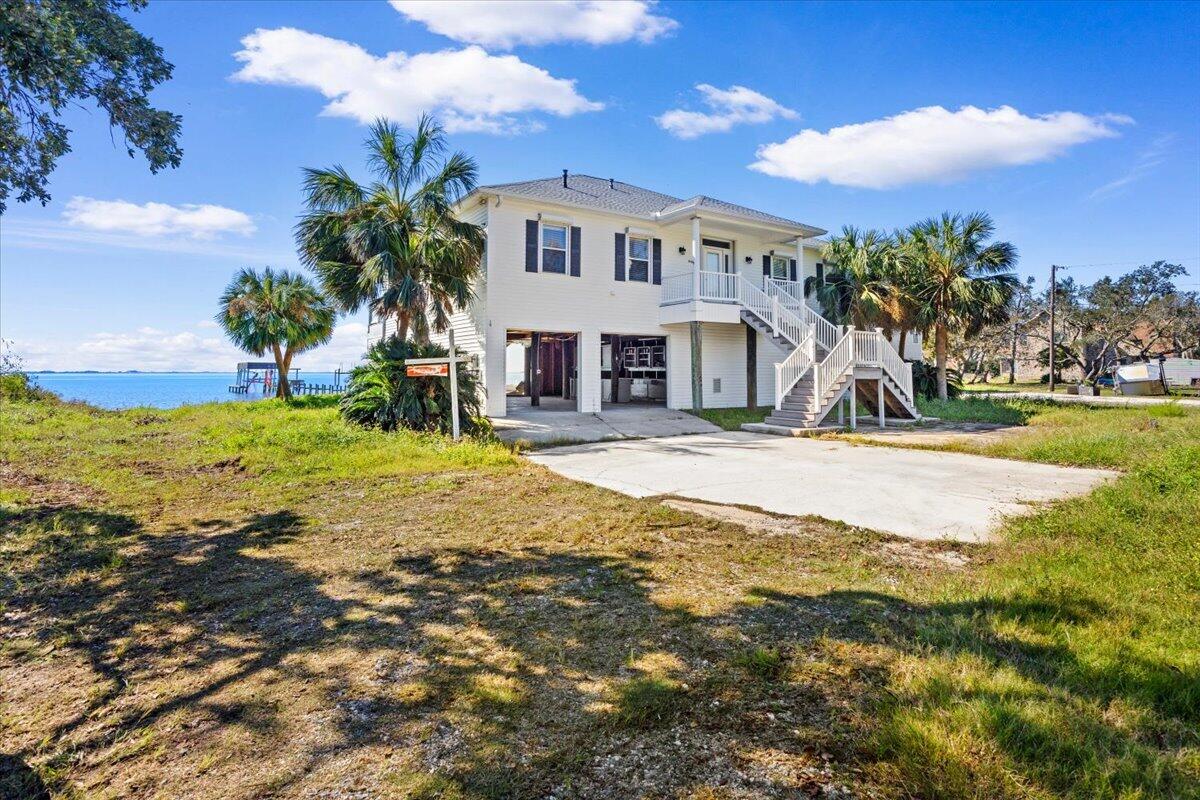 4881 Soundside Drive