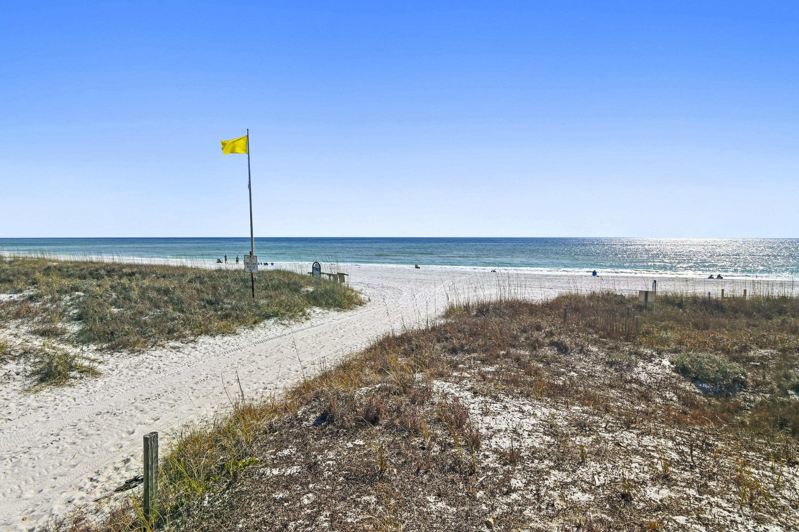 BEACHFRONT T/H - Residential