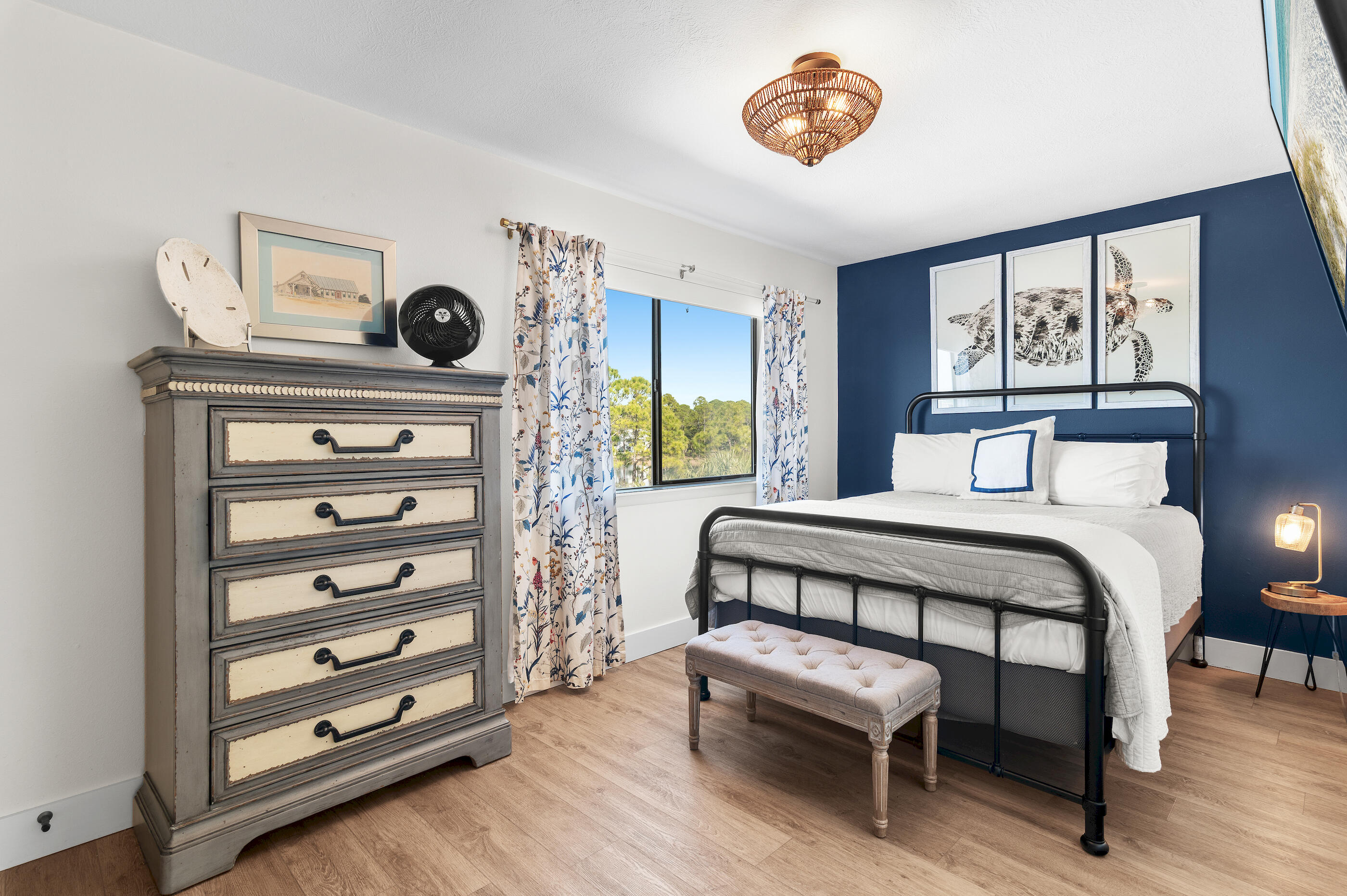 BEACHFRONT T/H - Residential