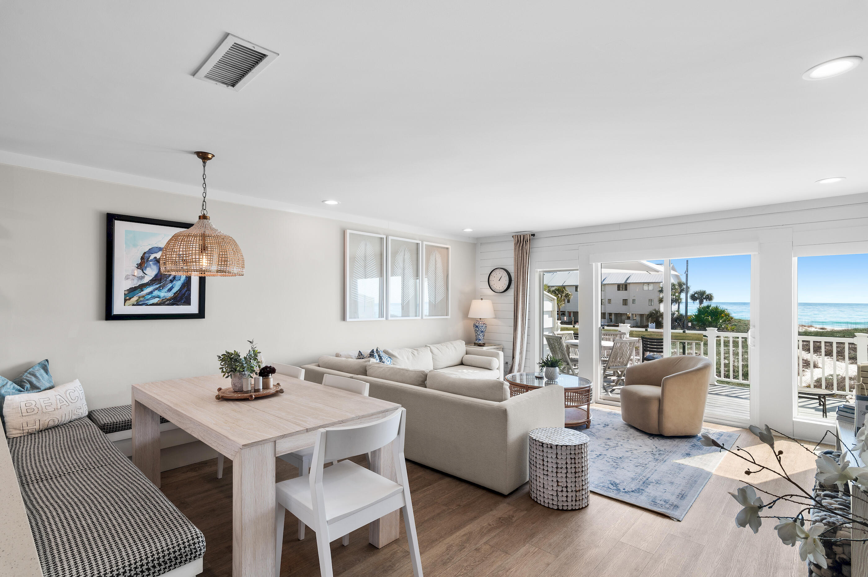 BEACHFRONT T/H - Residential