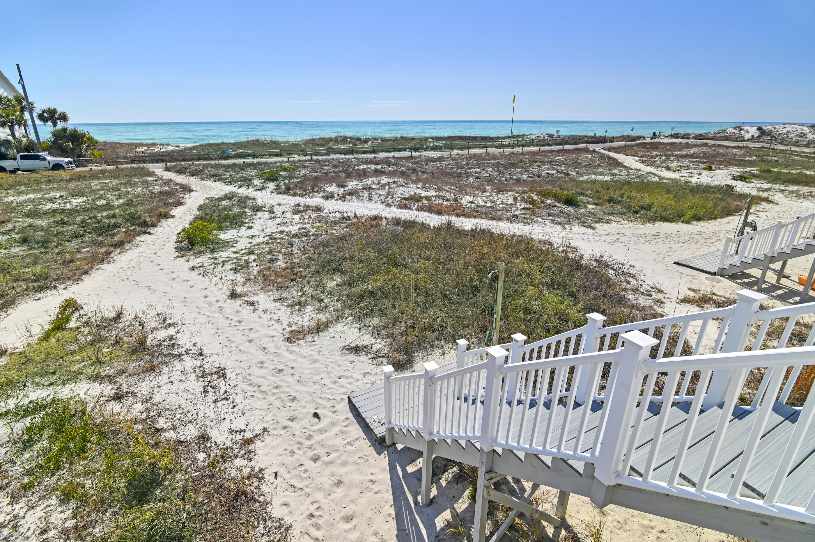 BEACHFRONT T/H - Residential