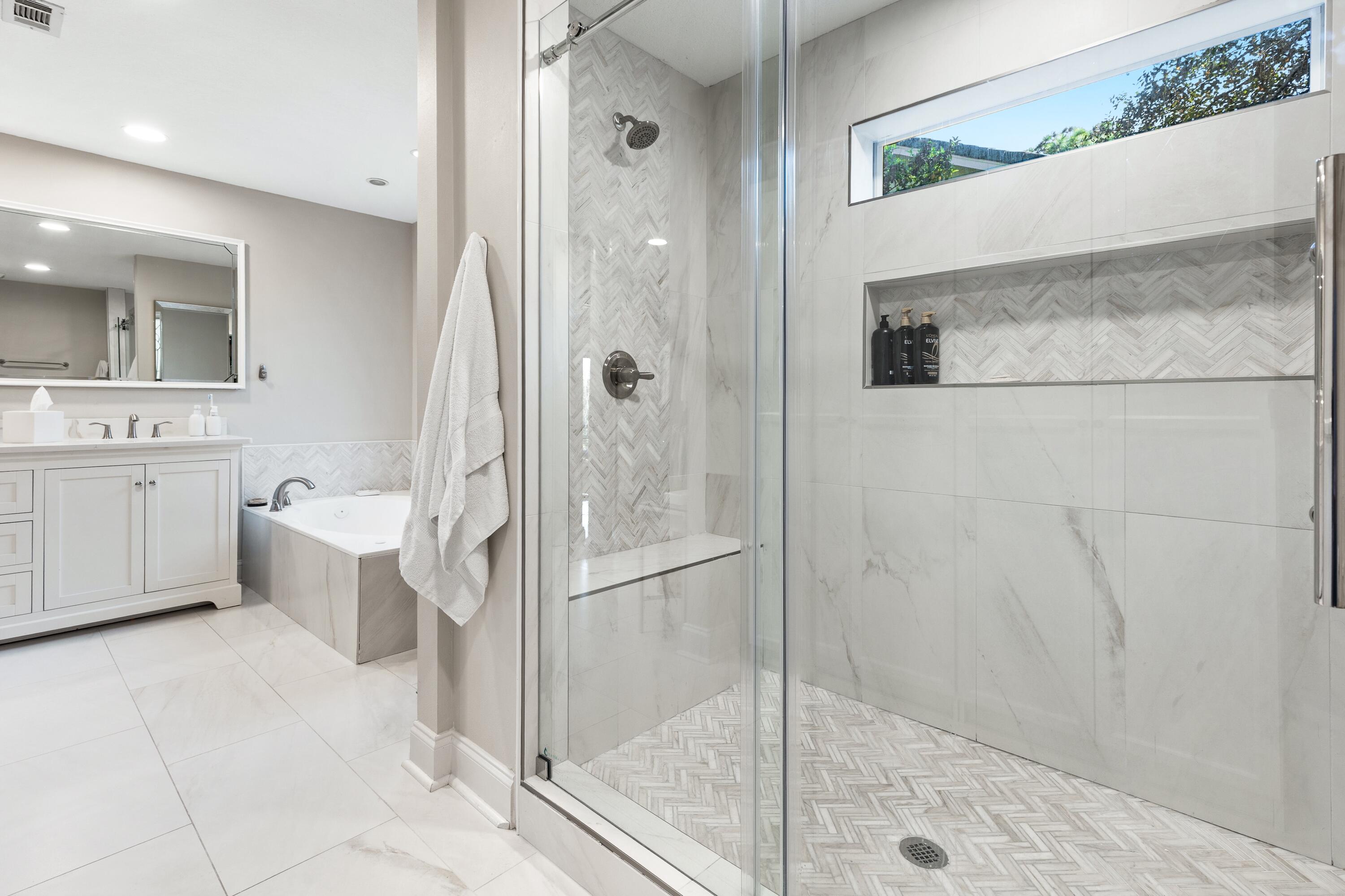 BAYTOWNE AVE EAST - Residential