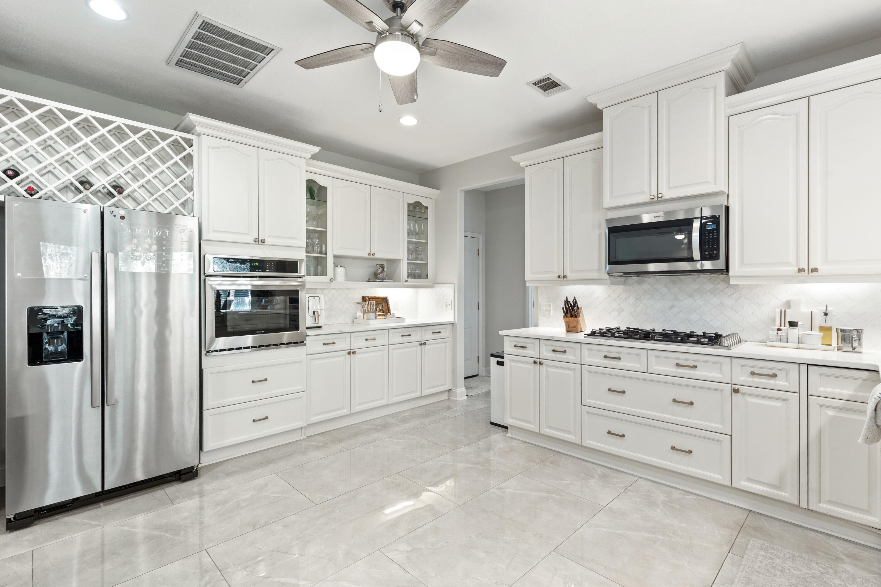 BAYTOWNE AVE EAST - Residential