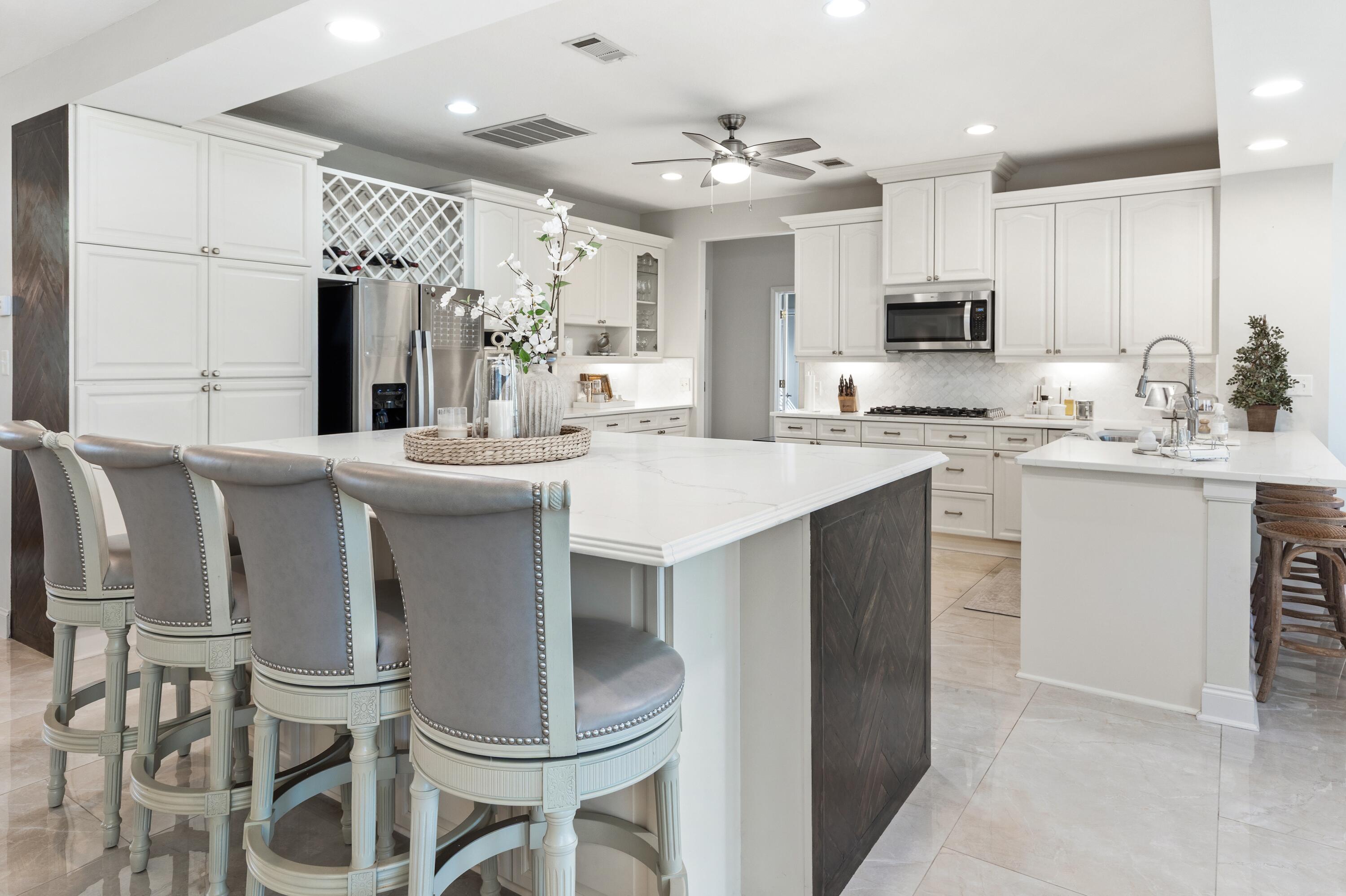 BAYTOWNE AVE EAST - Residential