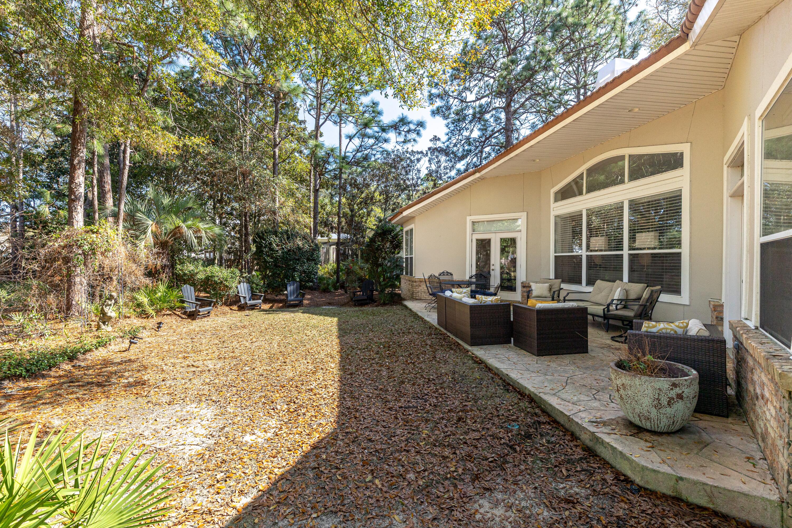 BAYTOWNE AVE EAST - Residential