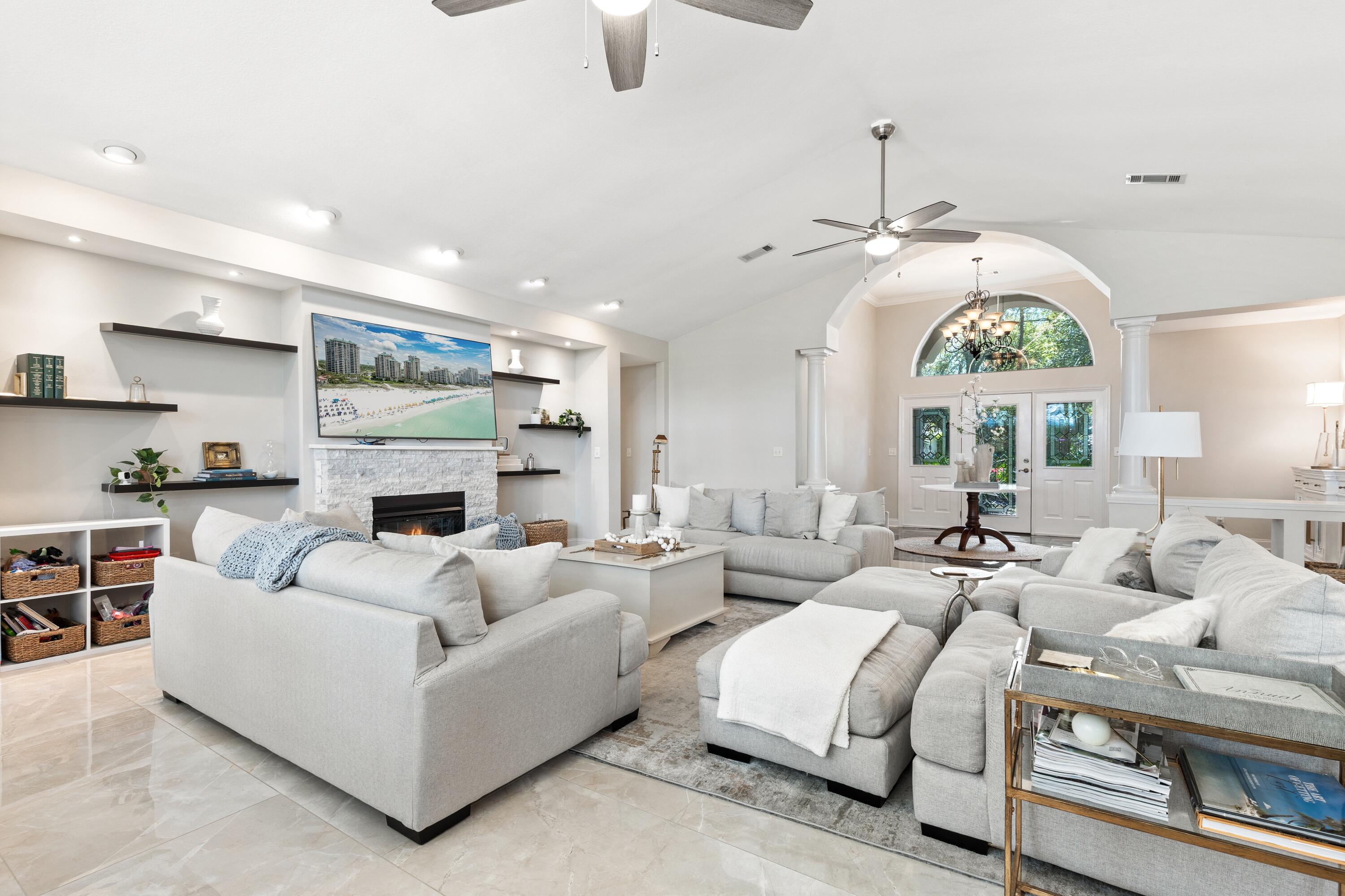 BAYTOWNE AVE EAST - Residential