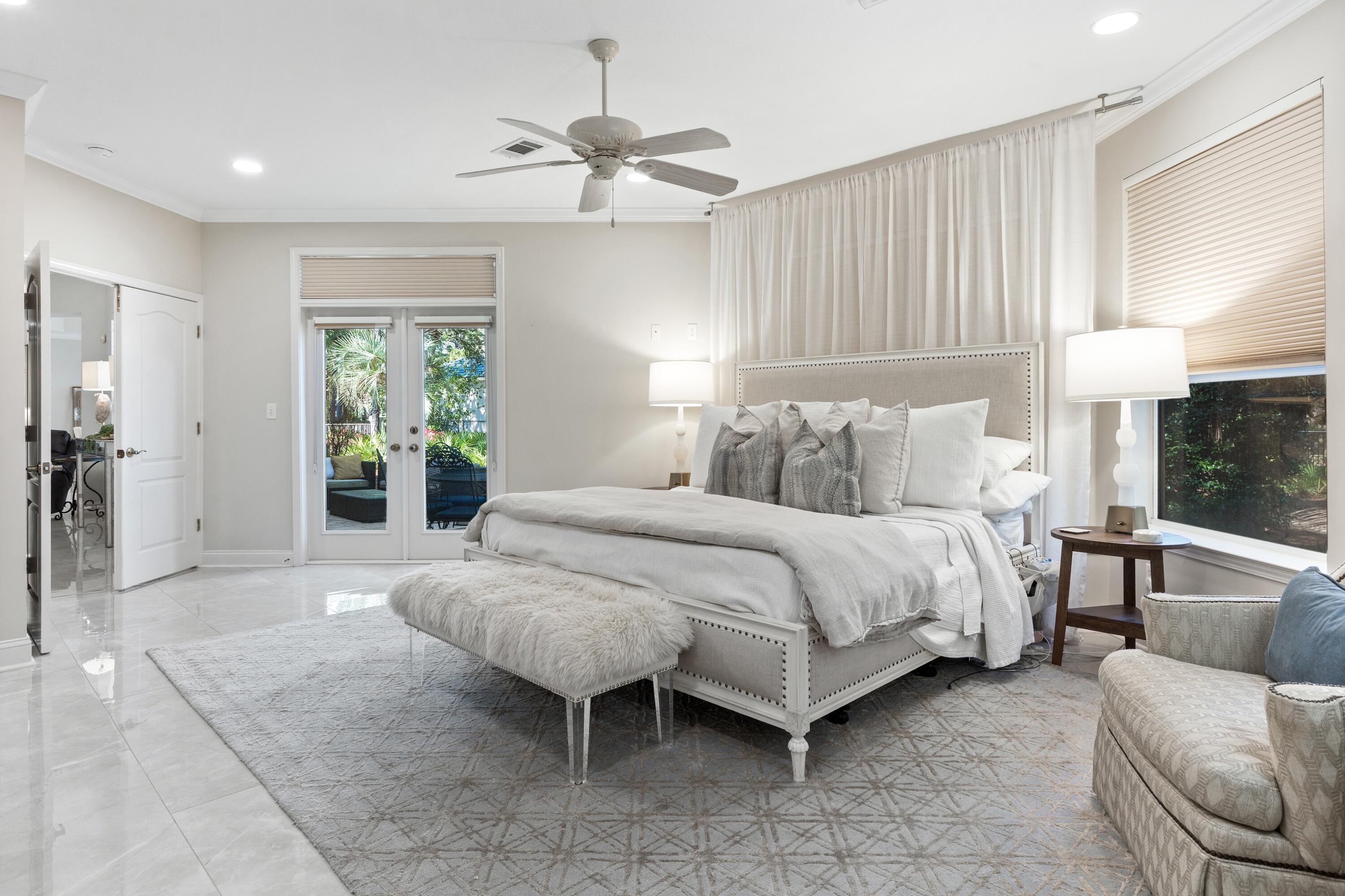 BAYTOWNE AVE EAST - Residential