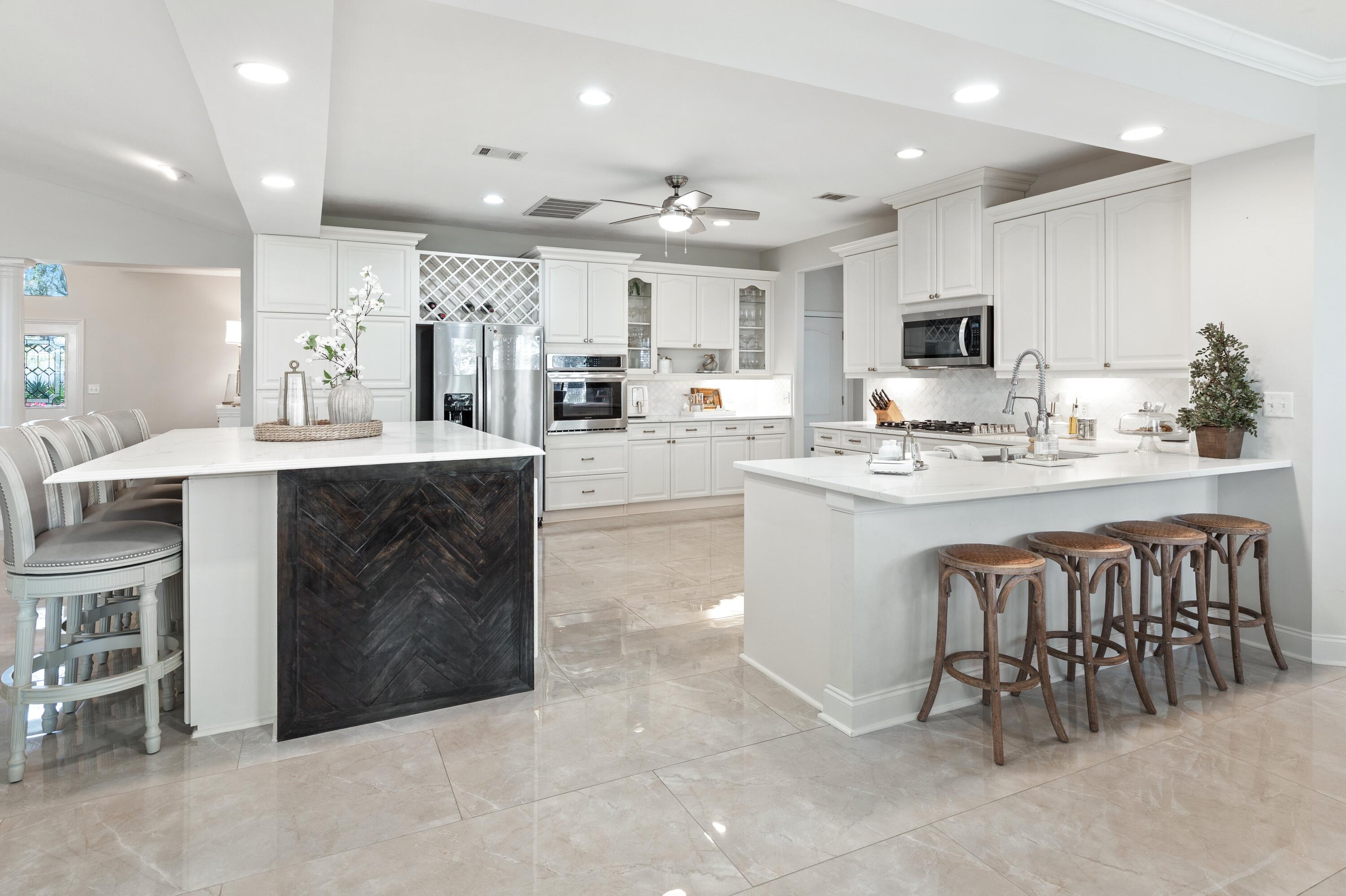 BAYTOWNE AVE EAST - Residential