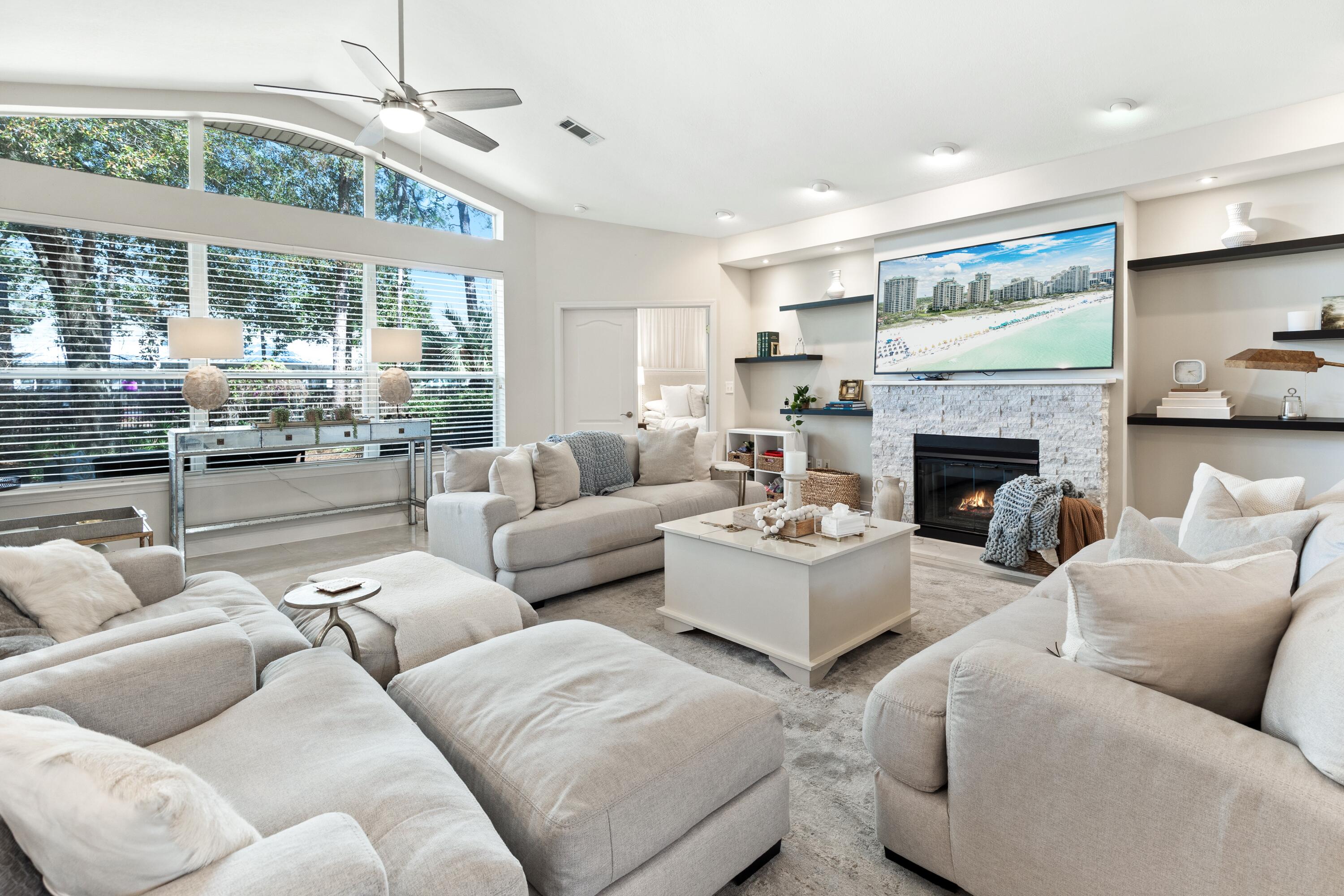 BAYTOWNE AVE EAST - Residential