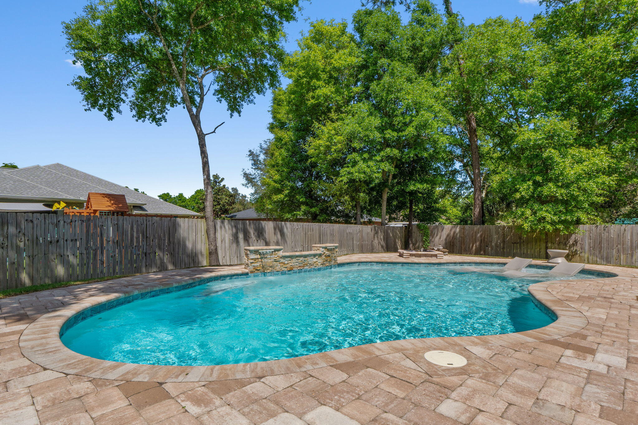 MOSSY OAKS - Residential