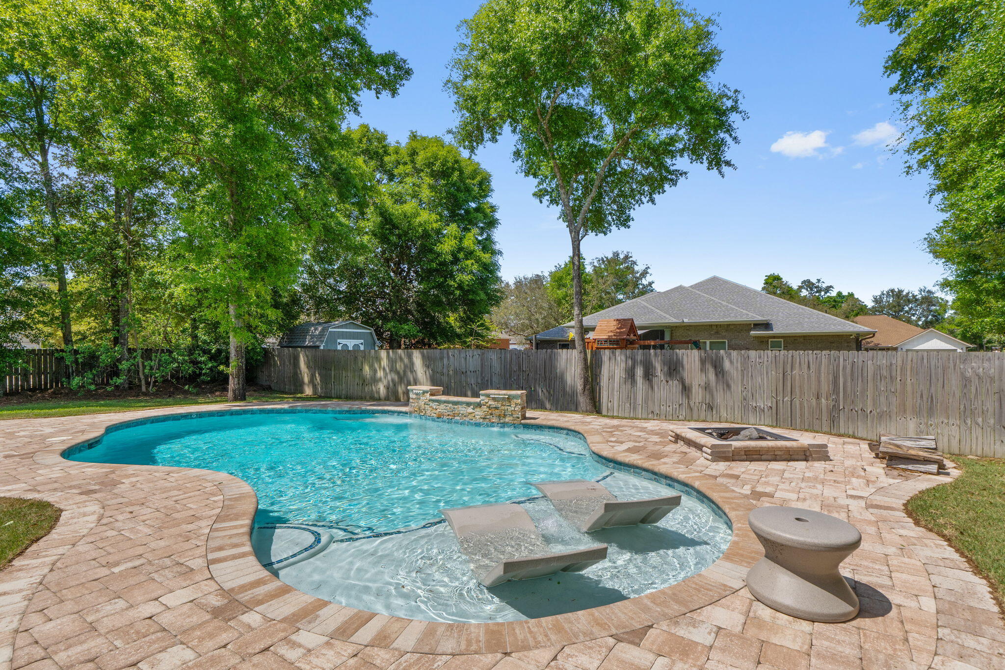 MOSSY OAKS - Residential