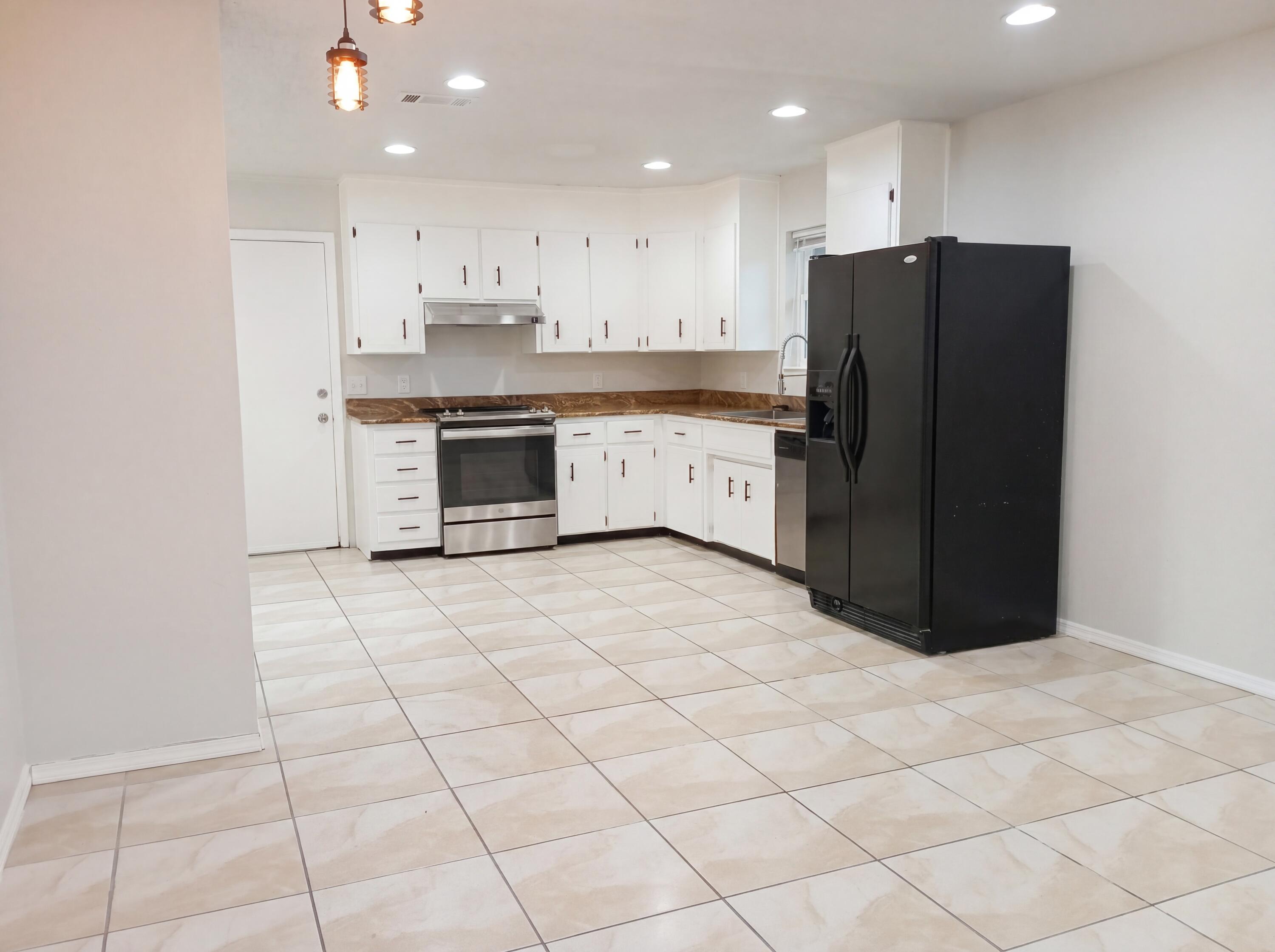 BAY MEADOWS - Residential