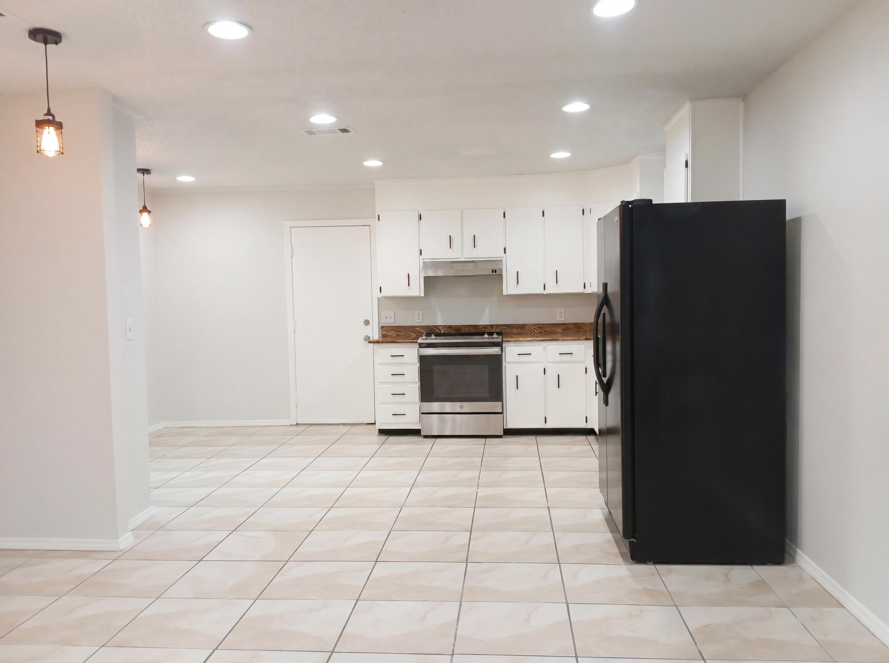 BAY MEADOWS - Residential