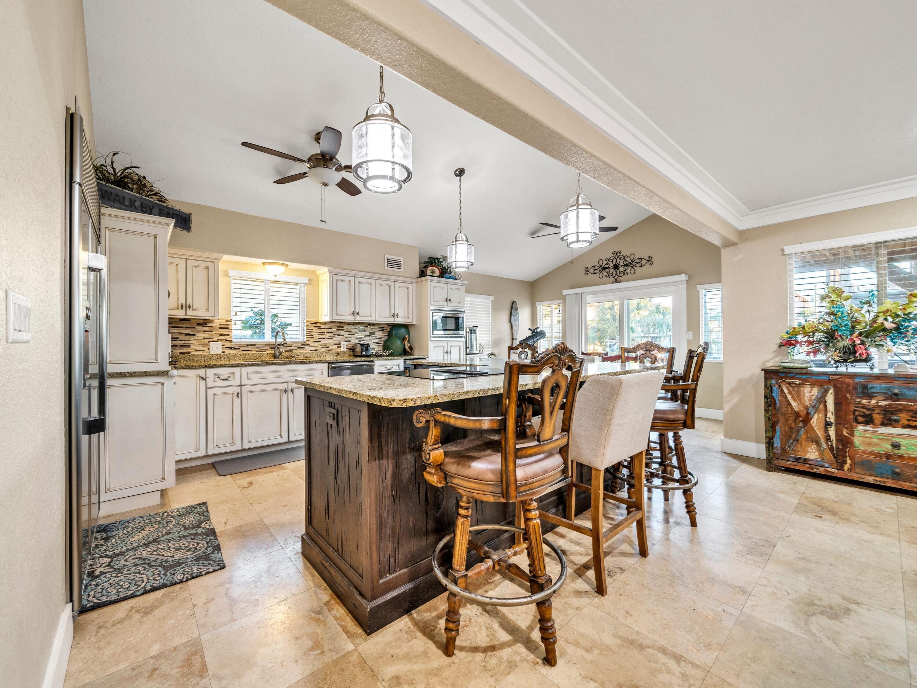 HOLIDAY ISLE - Residential