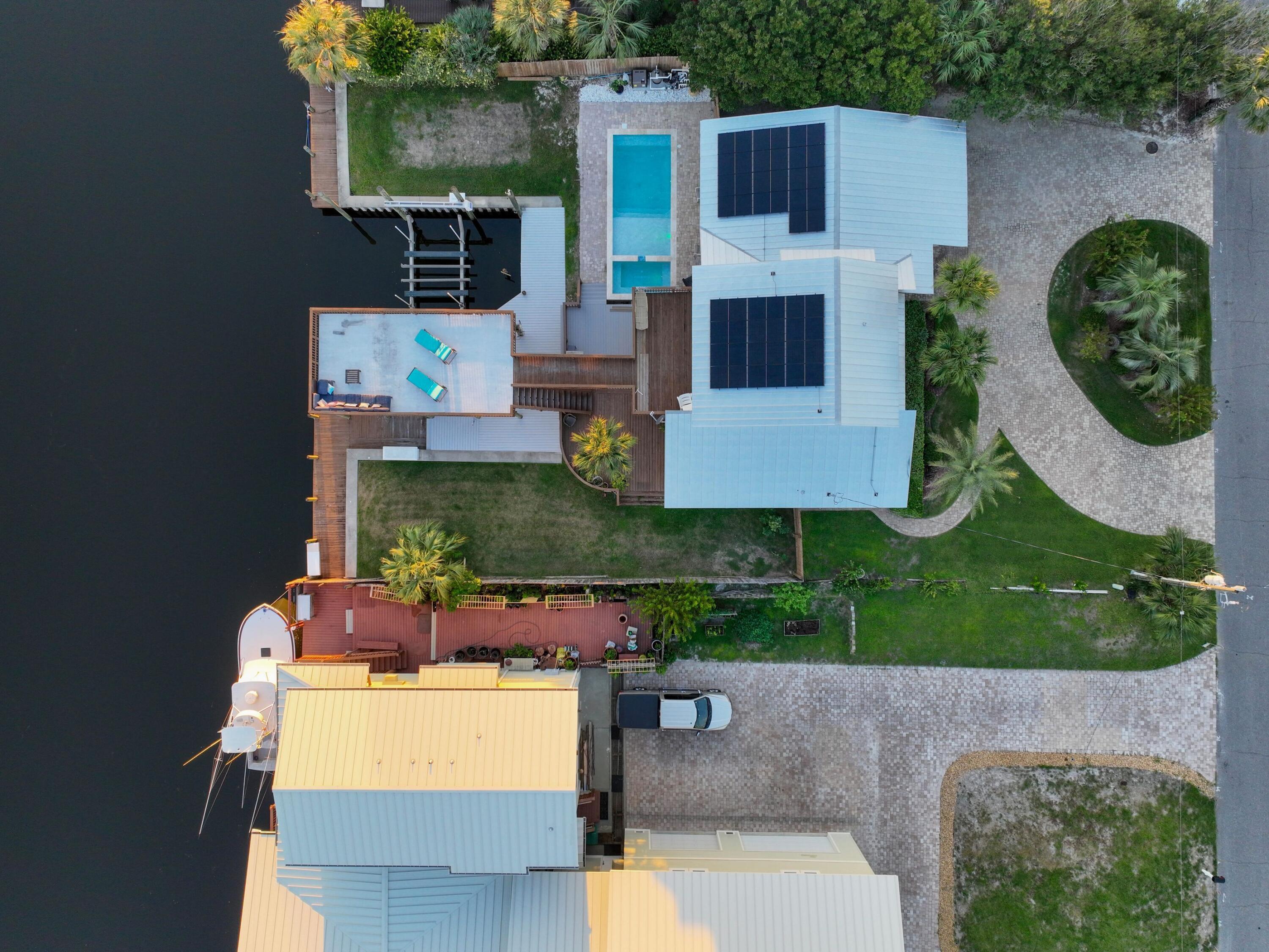 HOLIDAY ISLE - Residential