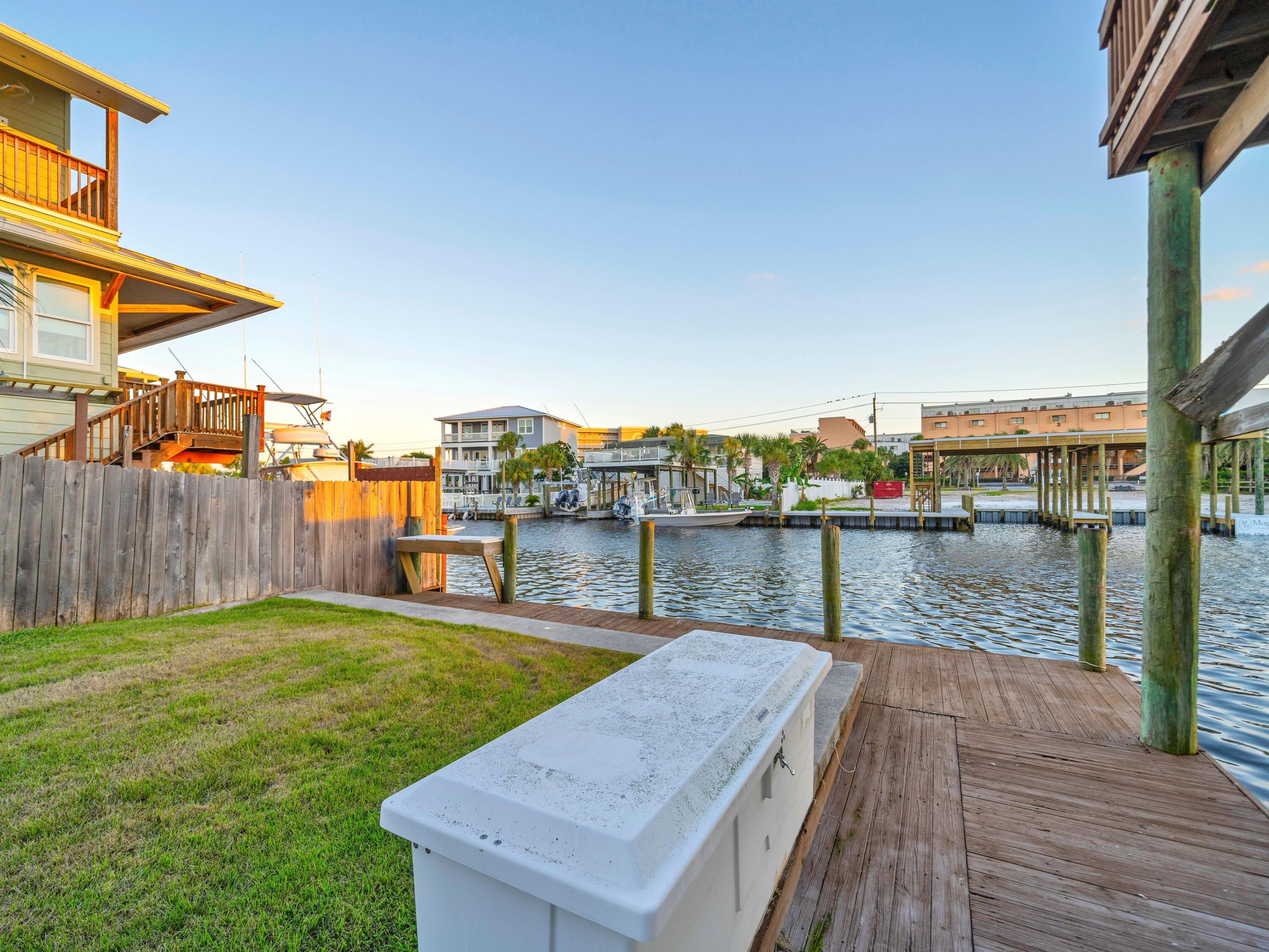 HOLIDAY ISLE - Residential